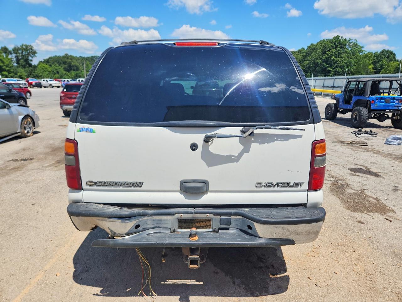 2002 Chevrolet Suburban K1500 White vin: 1GNFK16Z02J103178