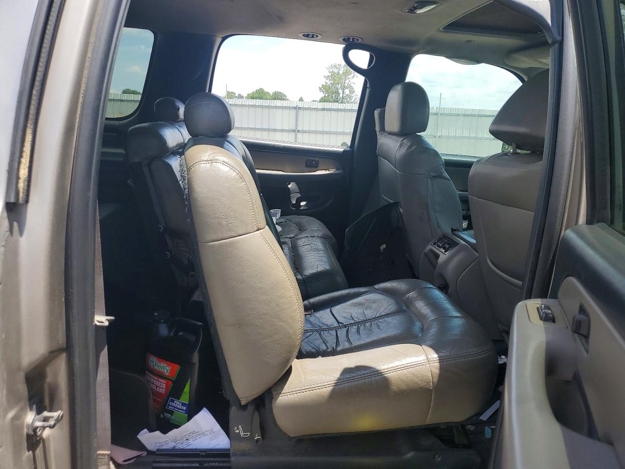 2002 Chevrolet Suburban K1500 Gold vin: 1GNFK16Z12J218839