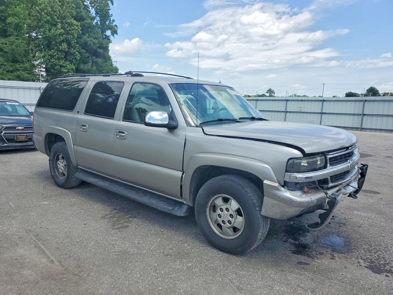 2002 Chevrolet Suburban K1500 Gold vin: 1GNFK16Z12J218839
