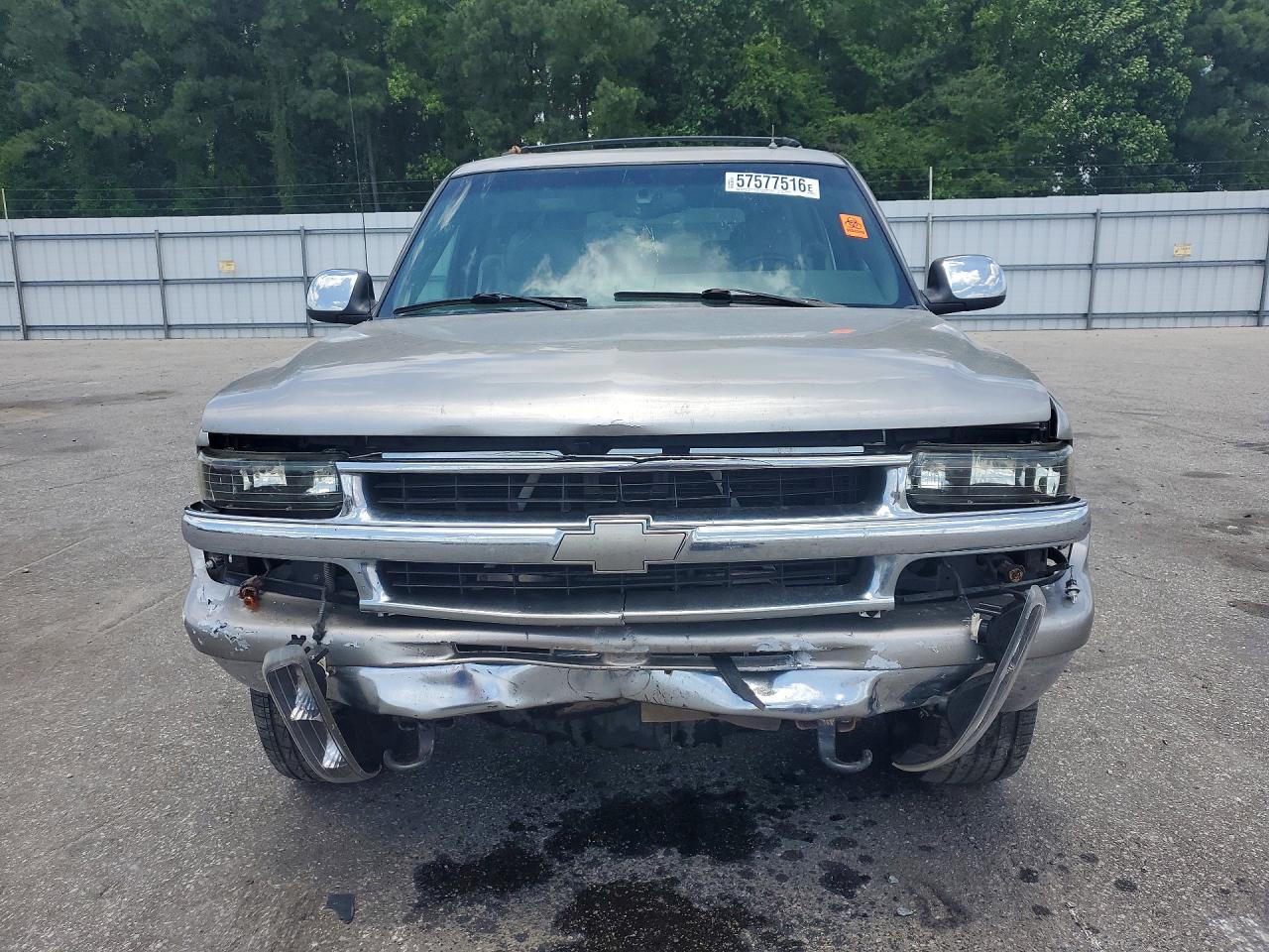 2002 Chevrolet Suburban K1500 Gold vin: 1GNFK16Z12J218839