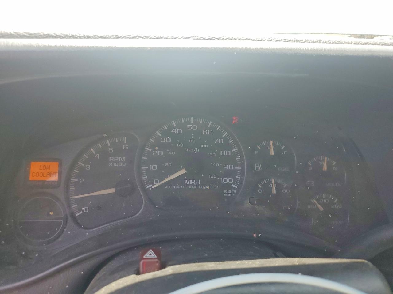 2002 Chevrolet Suburban K1500 Gold vin: 1GNFK16Z12J218839
