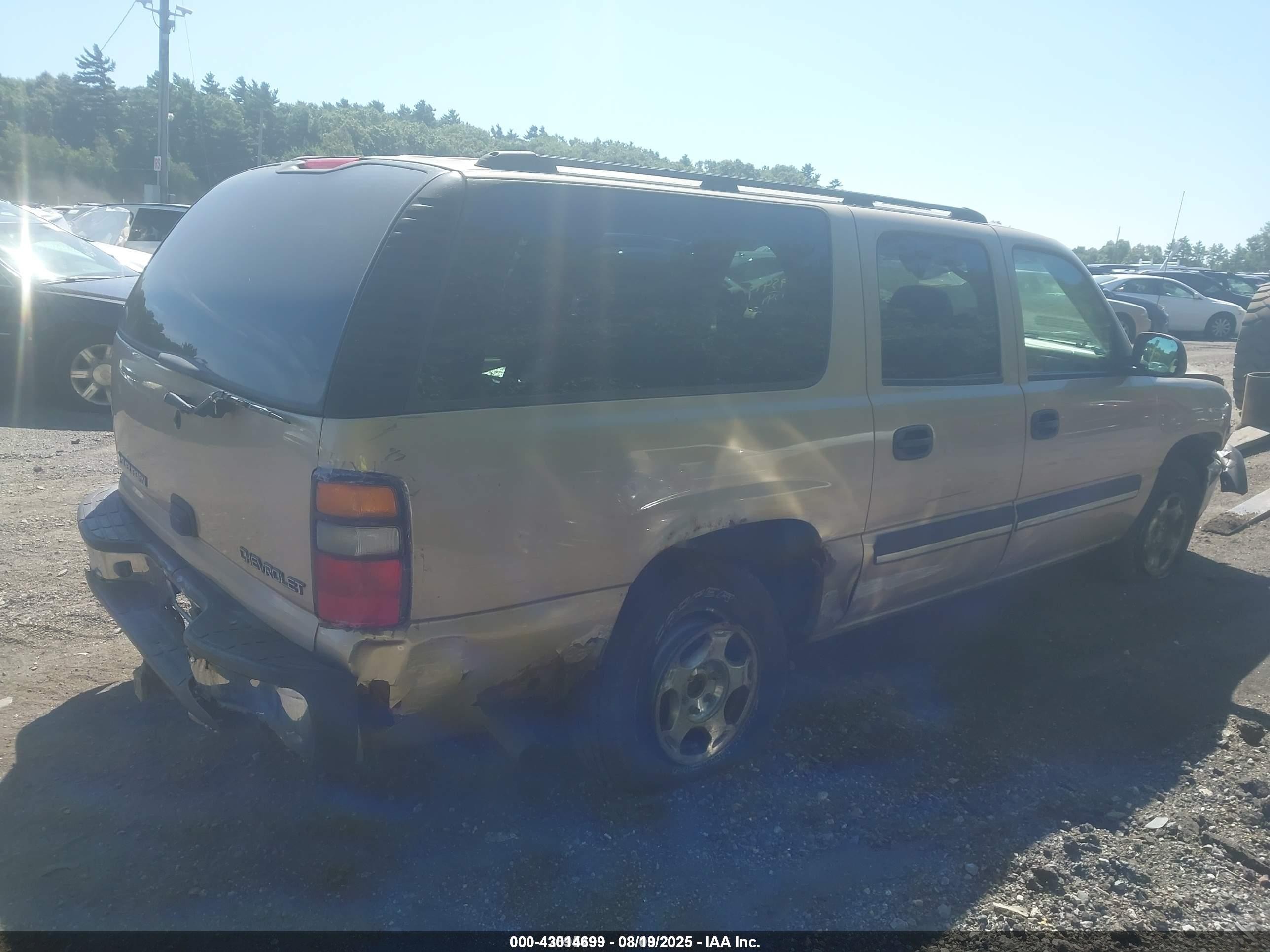 2005 Chevrolet Suburban 1500 Ls Gold vin: 1GNFK16Z15J180856