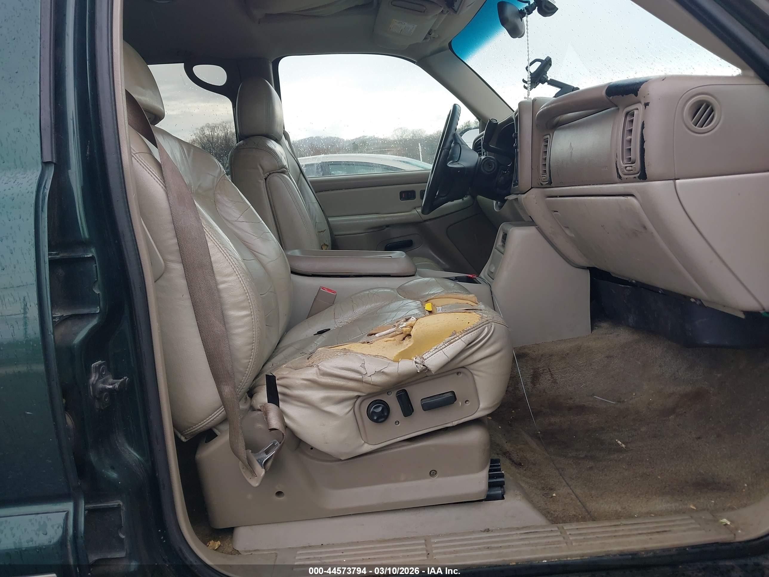 2002 Chevrolet Suburban K1500 Green vin: 1GNFK16Z22J258508