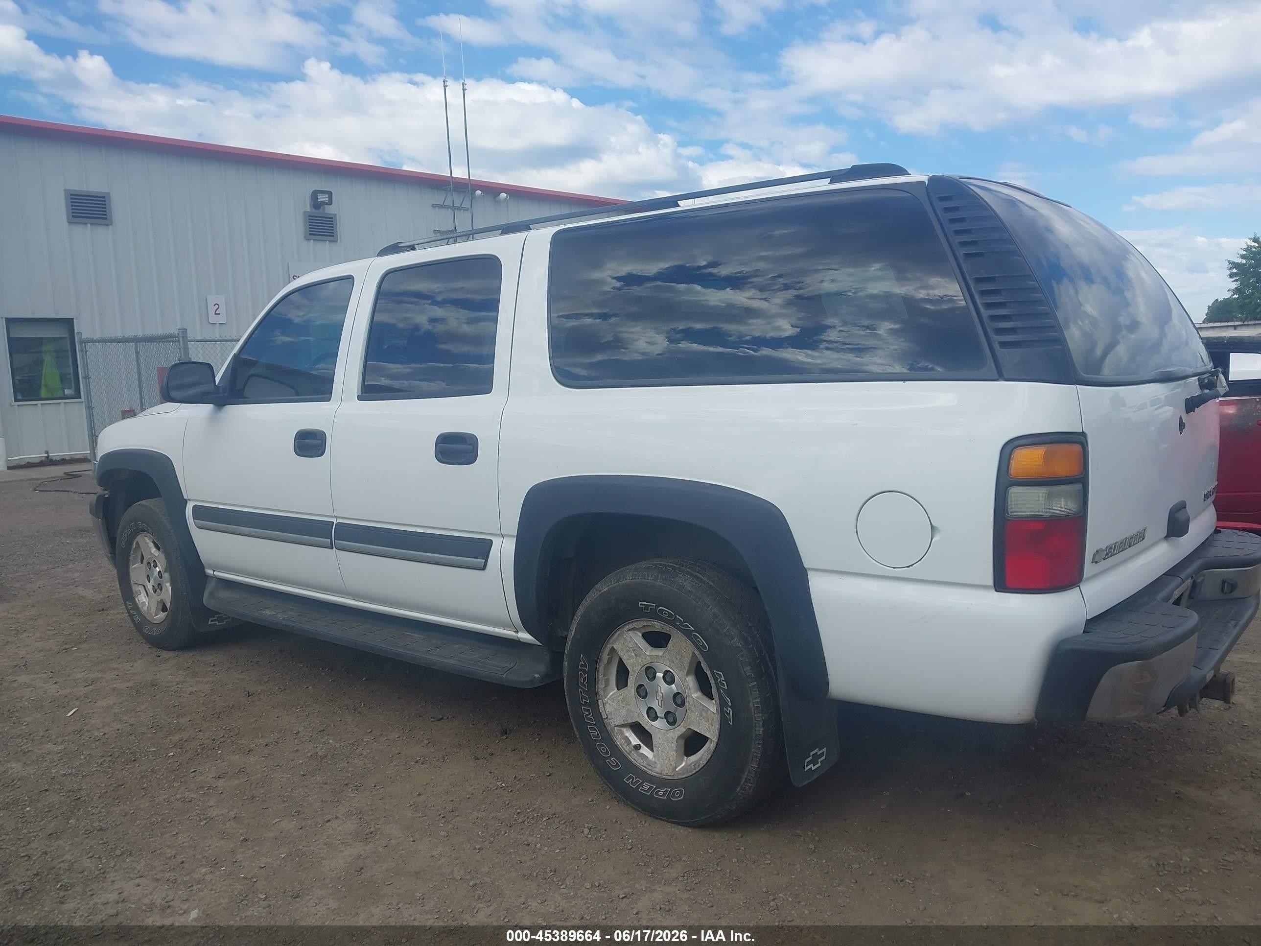 2004 Chevrolet Suburban 1500 Ls White vin: 1GNFK16Z24J245079