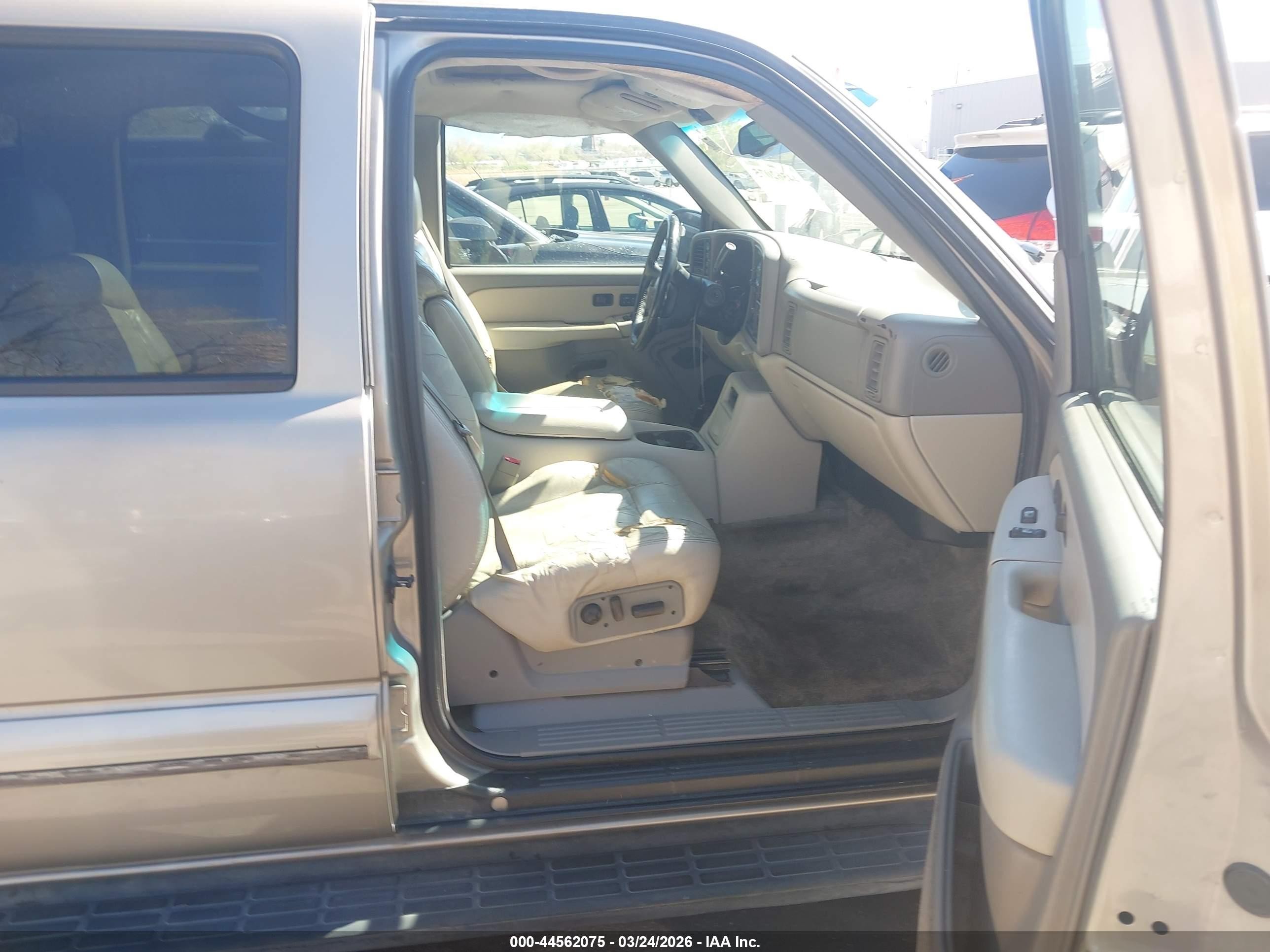 2002 Chevrolet Suburban 1500 Lt Silver vin: 1GNFK16Z42J309443