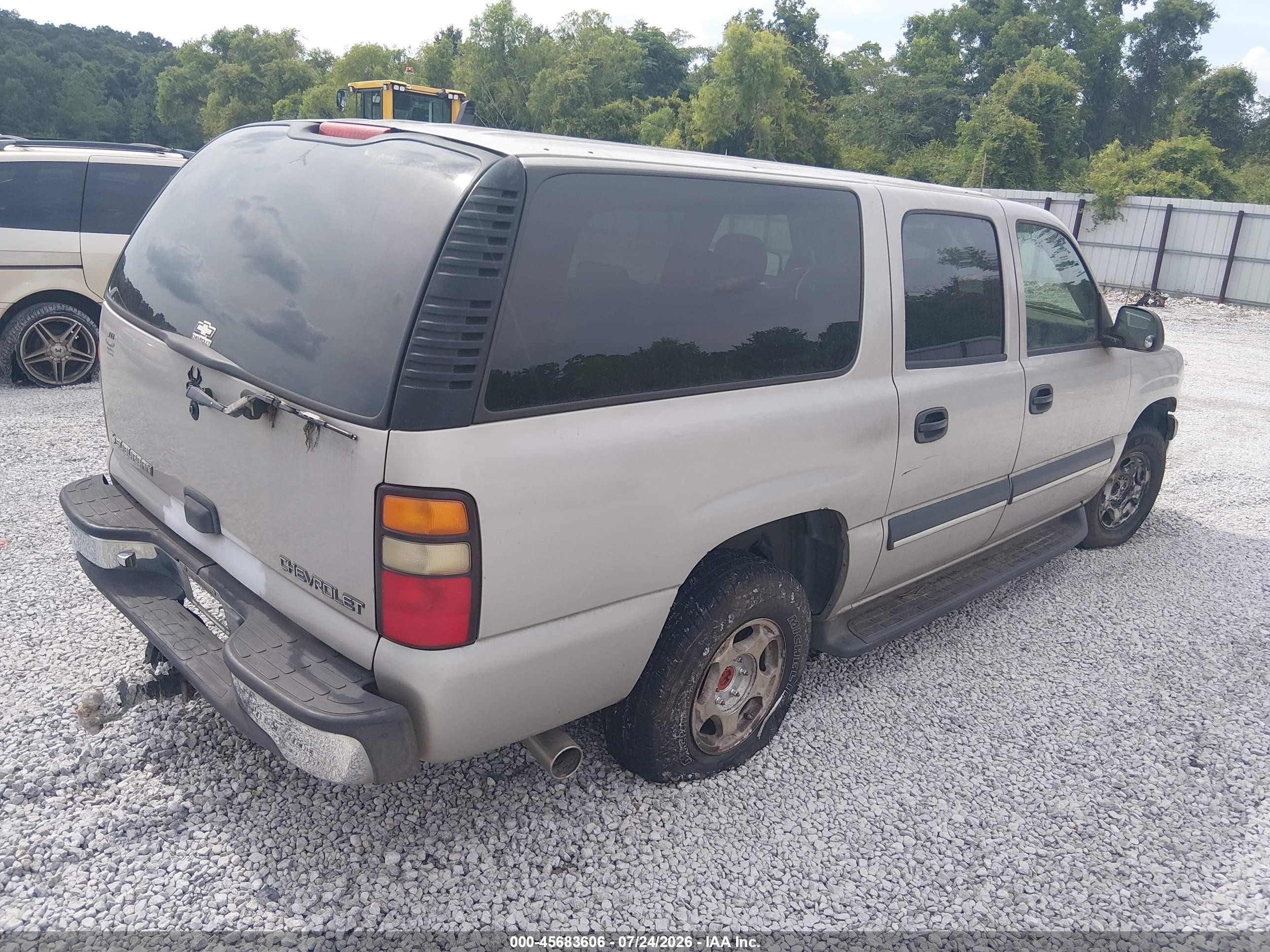 2004 Chevrolet Suburban 1500 Ls Silver vin: 1GNFK16Z44R112342