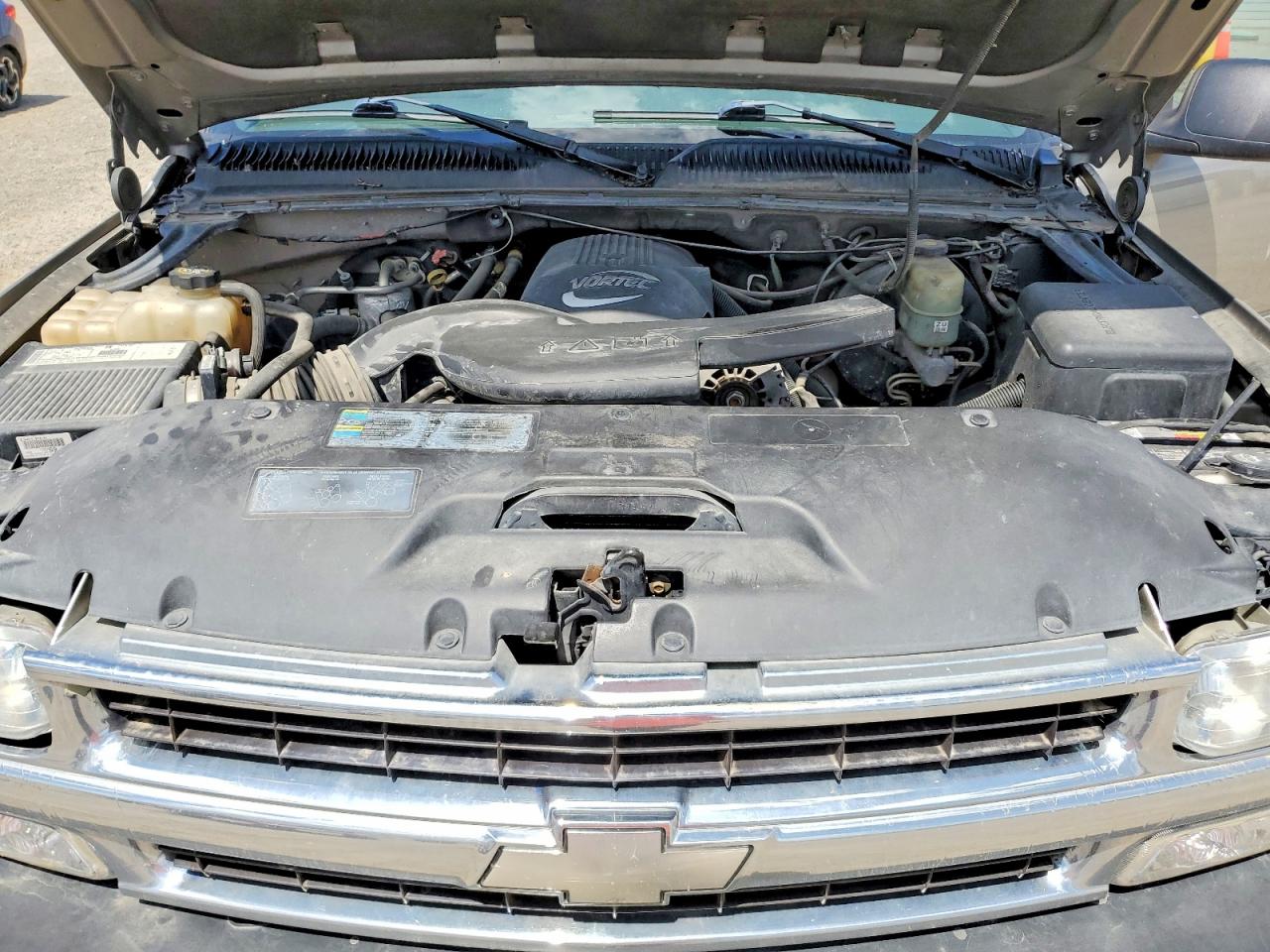 2002 Chevrolet Suburban K1500 Beige vin: 1GNFK16Z62J210414