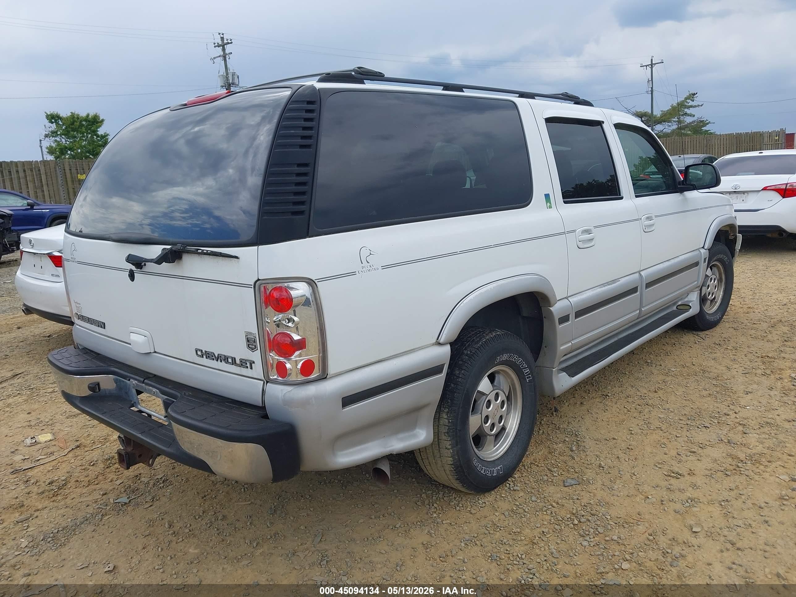2003 Chevrolet Suburban 1500 Lt White vin: 1GNFK16Z83J201201