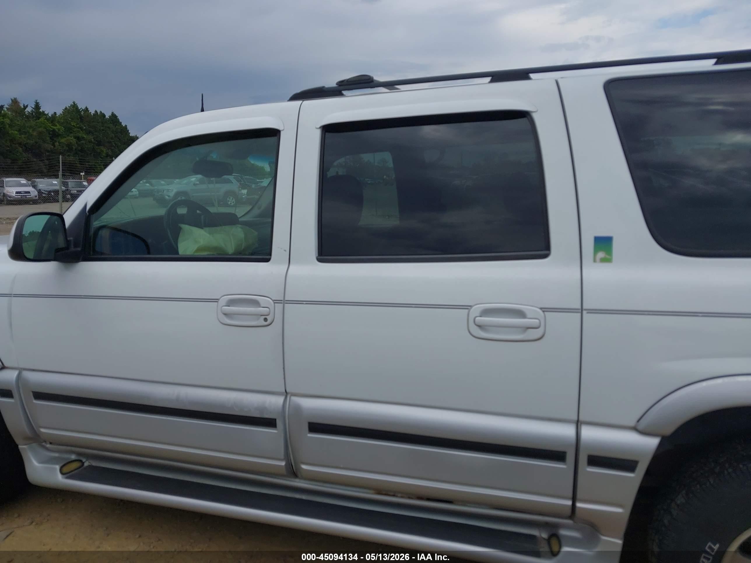 2003 Chevrolet Suburban 1500 Lt White vin: 1GNFK16Z83J201201