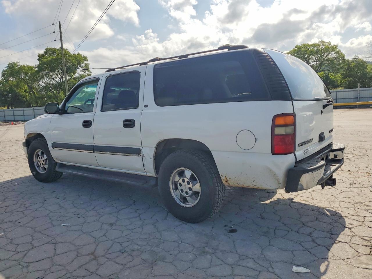 2002 Chevrolet Suburban K1500 White vin: 1GNFK16ZX2J124703