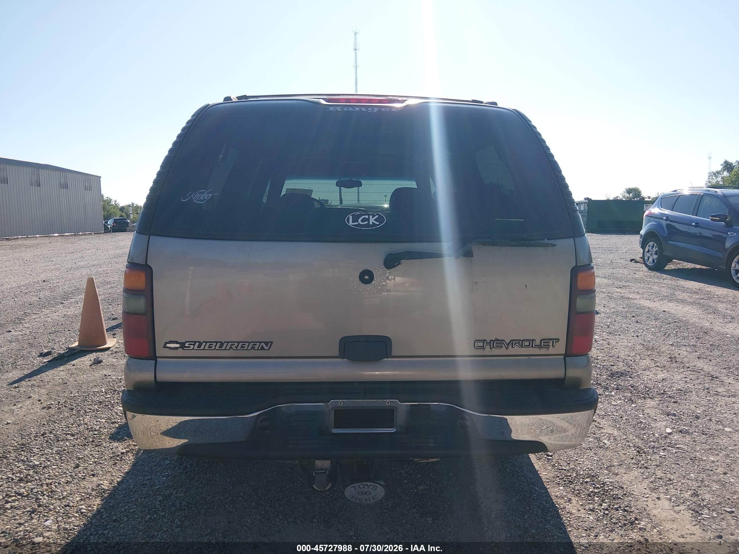 2002 Chevrolet Suburban K1500 Gray vin: 1GNFK16ZX2J178096