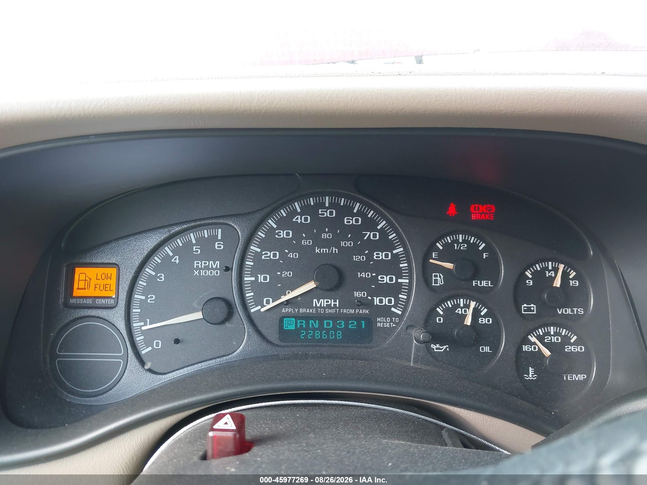 2002 Chevrolet Suburban 1500 Lt Red vin: 1GNFK16ZX2J280790