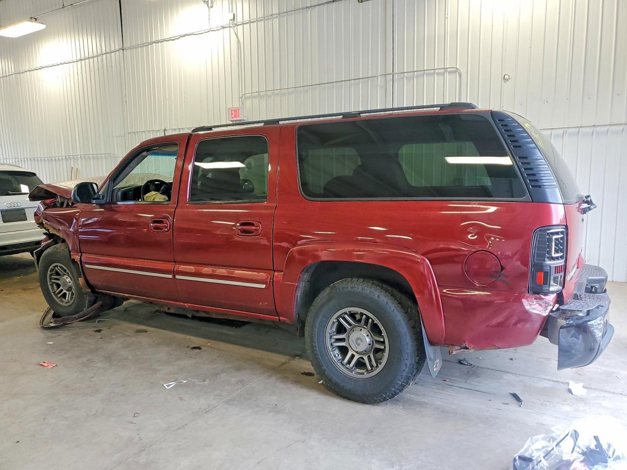 2003 Chevrolet Suburban K1500 Red vin: 1GNFK16ZX3J265854