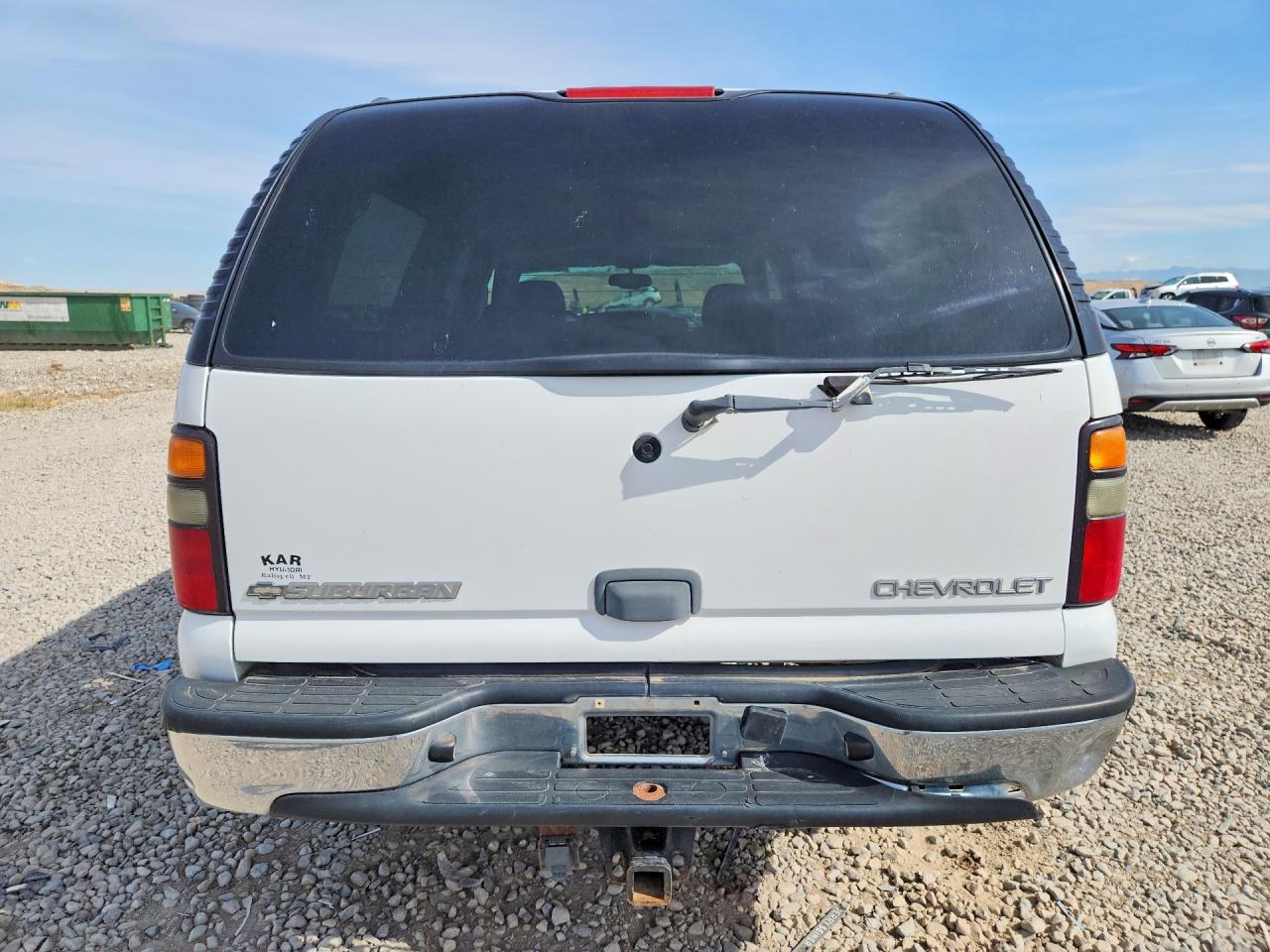 2004 Chevrolet Suburban K1500 White vin: 1GNFK16ZX4R278008