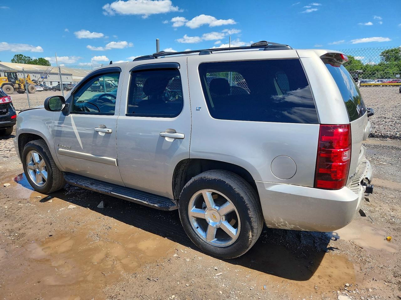 2009 Chevrolet Tahoe K1500 Lt Silver vin: 1GNFK23049R203937