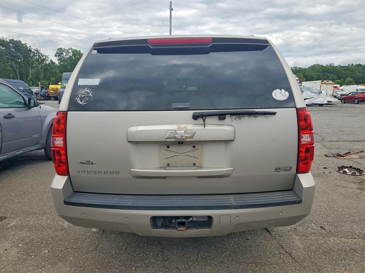 2009 Chevrolet Suburban K1500 Lt Silver vin: 1GNFK26309R251831