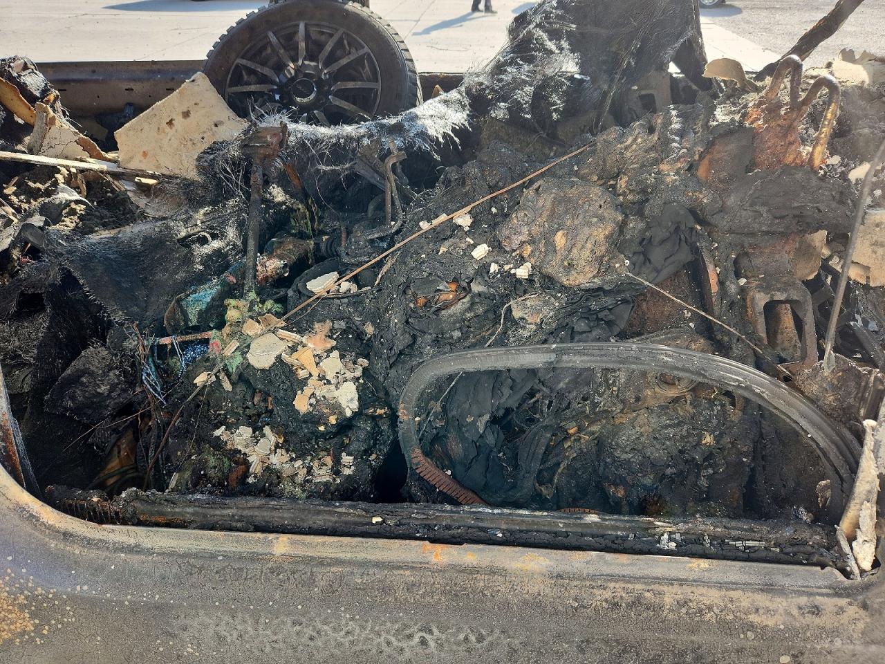 2009 Chevrolet Suburban K1500 Lt Burn vin: 1GNFK26339R211209