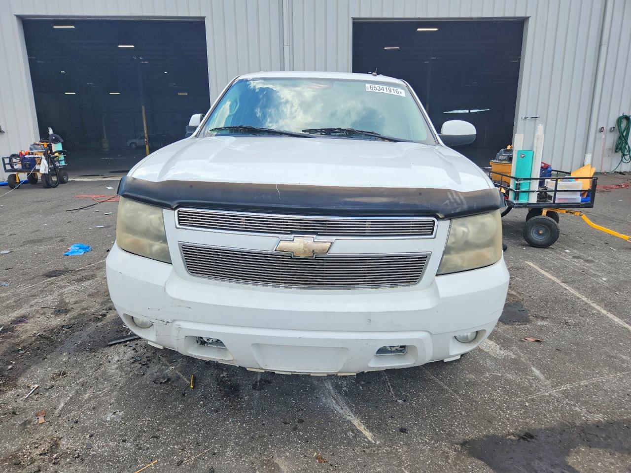 2009 Chevrolet Suburban K1500 Lt Белый vin: 1GNFK26359R260945