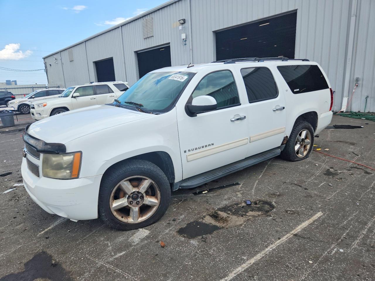 2009 Chevrolet Suburban K1500 Lt White vin: 1GNFK26359R260945