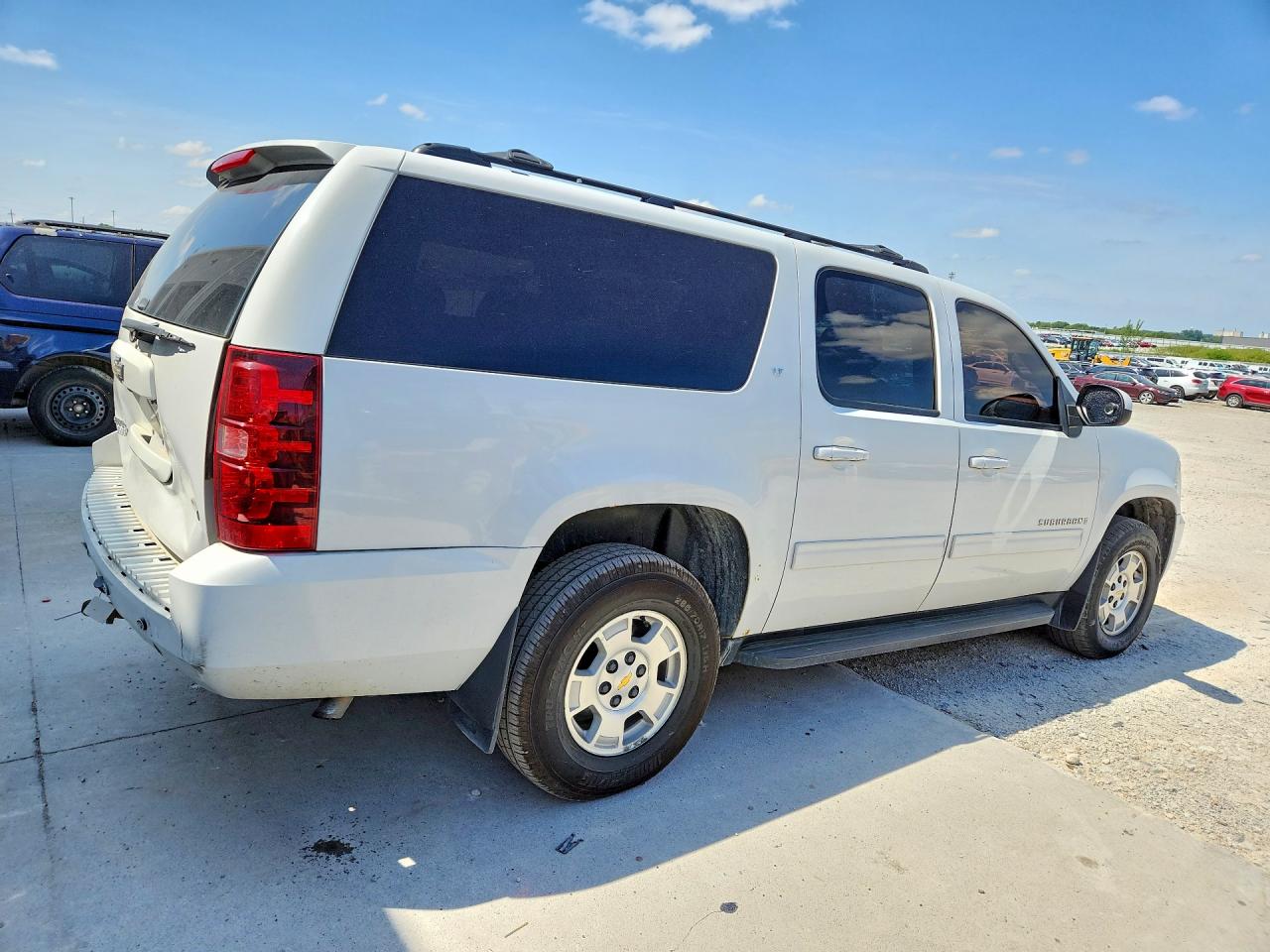 2009 Chevrolet Suburban K1500 Lt White vin: 1GNFK26369R248092