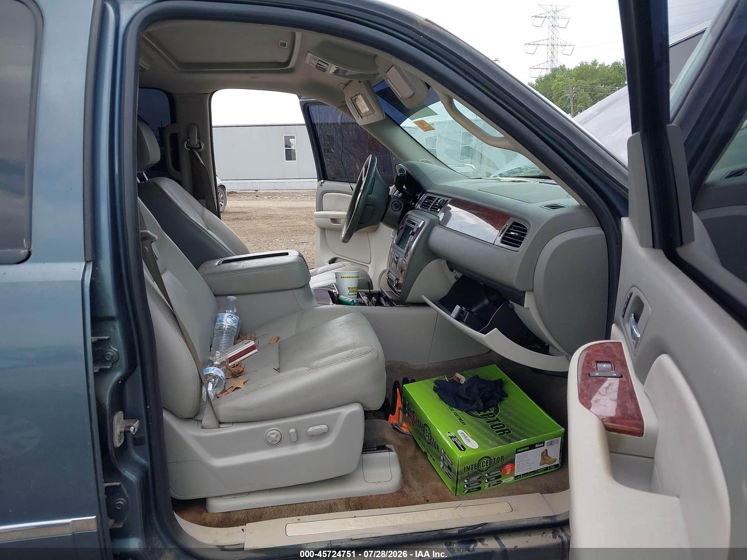 2009 Chevrolet Tahoe Ltz Blue vin: 1GNFK33029J113903