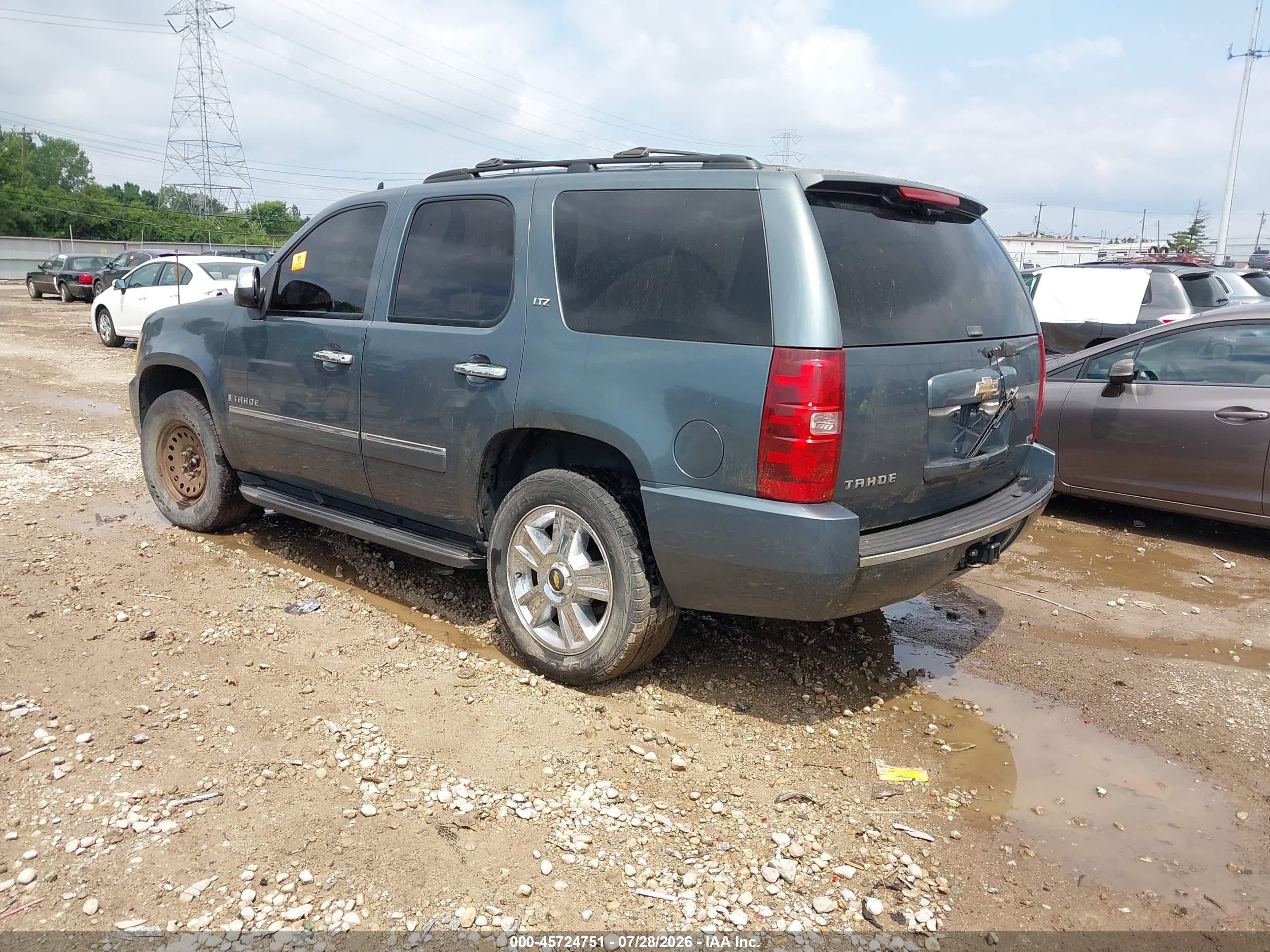 2009 Chevrolet Tahoe Ltz Blue vin: 1GNFK33029J113903