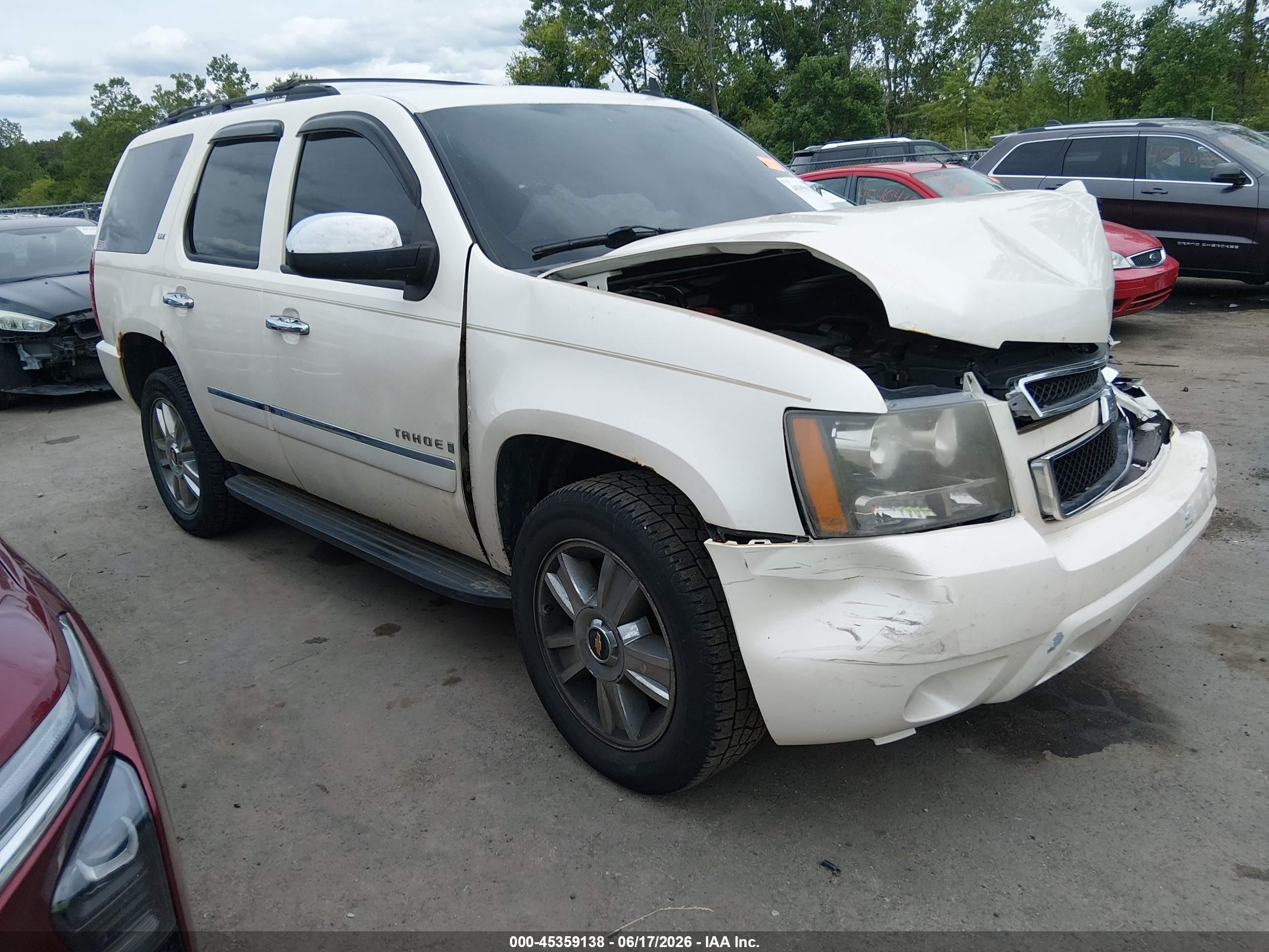 2009 Chevrolet Tahoe Ltz White vin: 1GNFK33079R281604