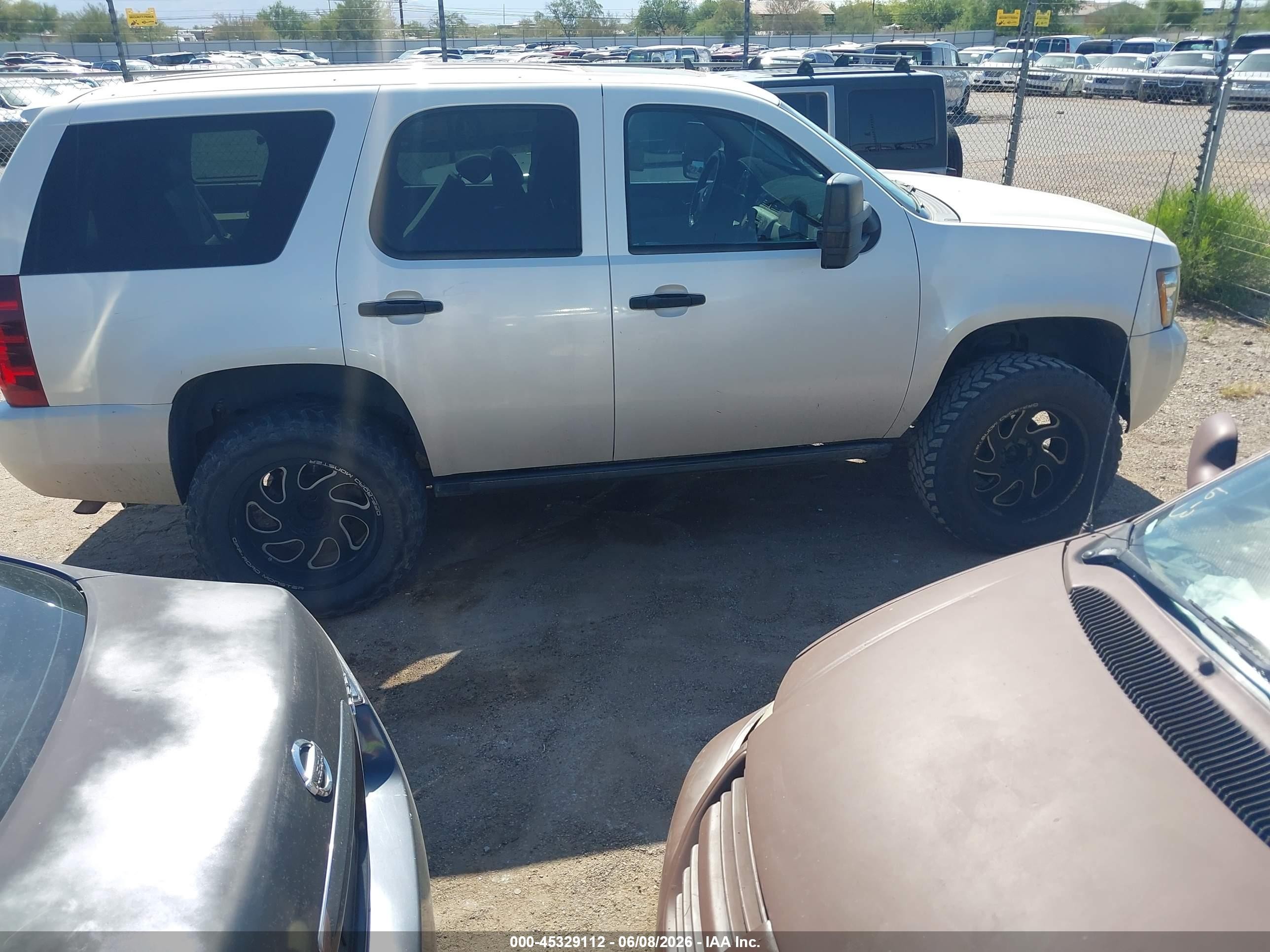 2009 Chevrolet Tahoe Ltz Кремовый vin: 1GNFK33089R166364