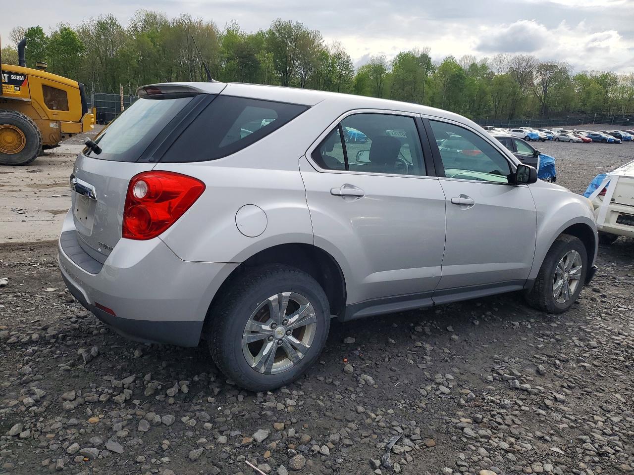 2013 Chevrolet Equinox Ls Silver vin: 1GNFLCEK1DZ106981
