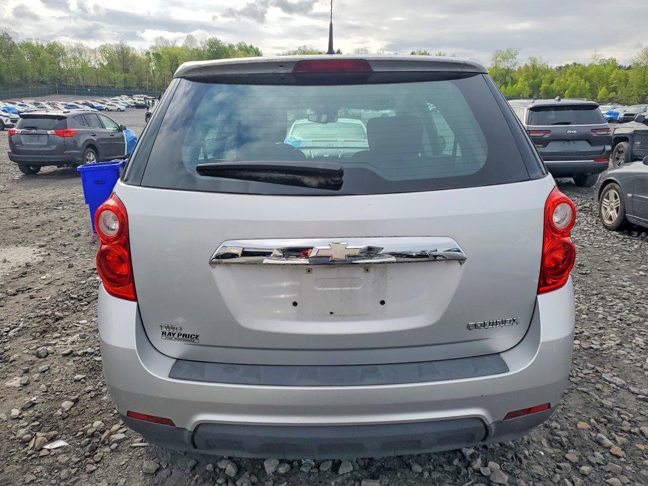 2013 Chevrolet Equinox Ls Silver vin: 1GNFLCEK1DZ106981
