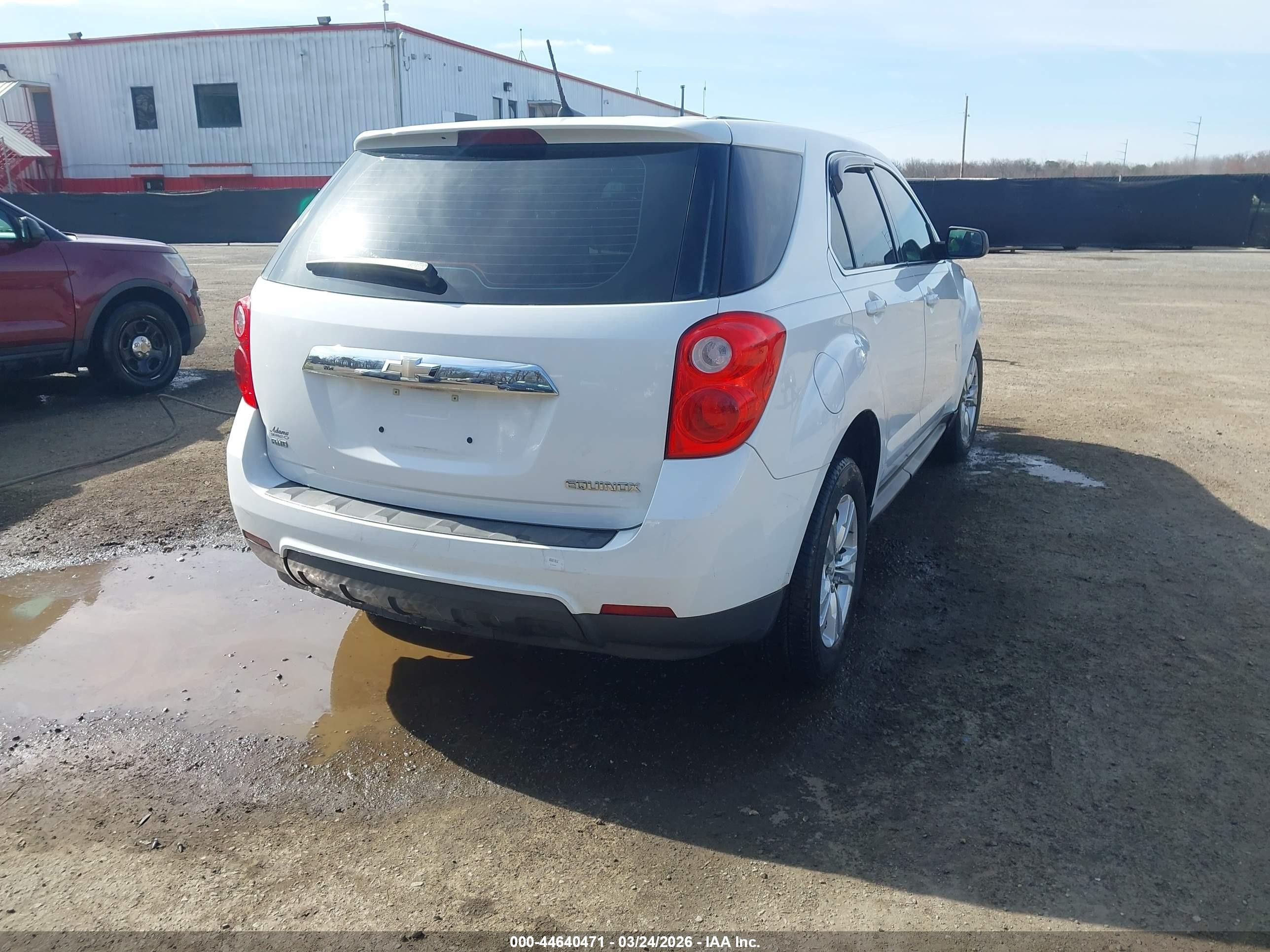 2013 Chevrolet Equinox Ls White vin: 1GNFLCEK4DZ133804