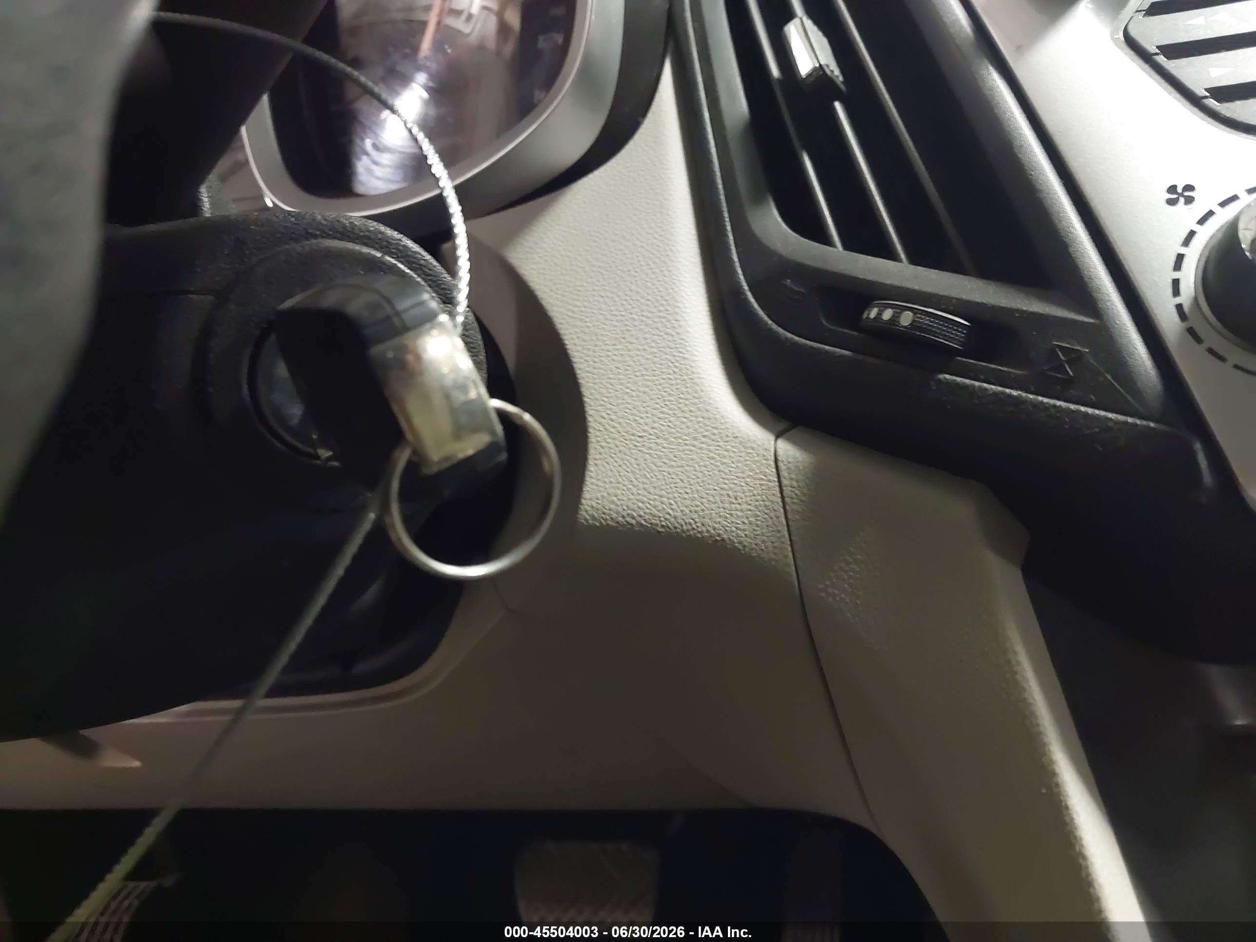 2013 Chevrolet Equinox Ls White vin: 1GNFLCEKXDZ115095