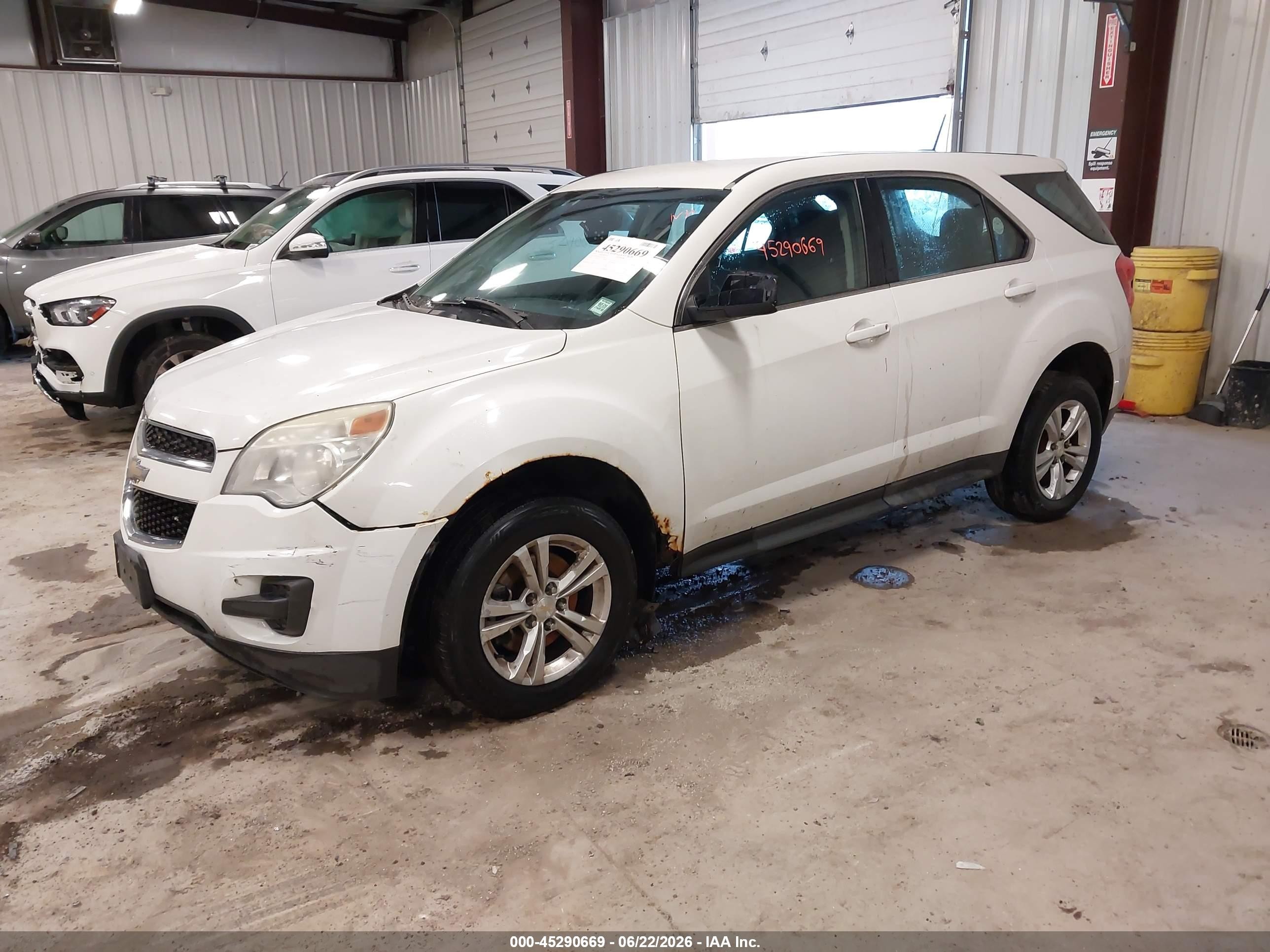 2015 Chevrolet Equinox Ls White vin: 1GNFLEEK1FZ132298