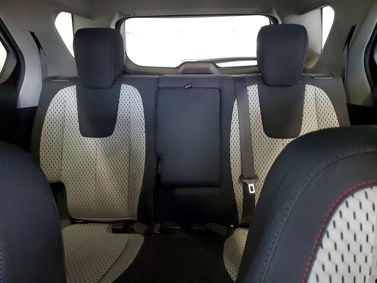2015 Chevrolet Equinox Ls Silver vin: 1GNFLEEK5FZ131784