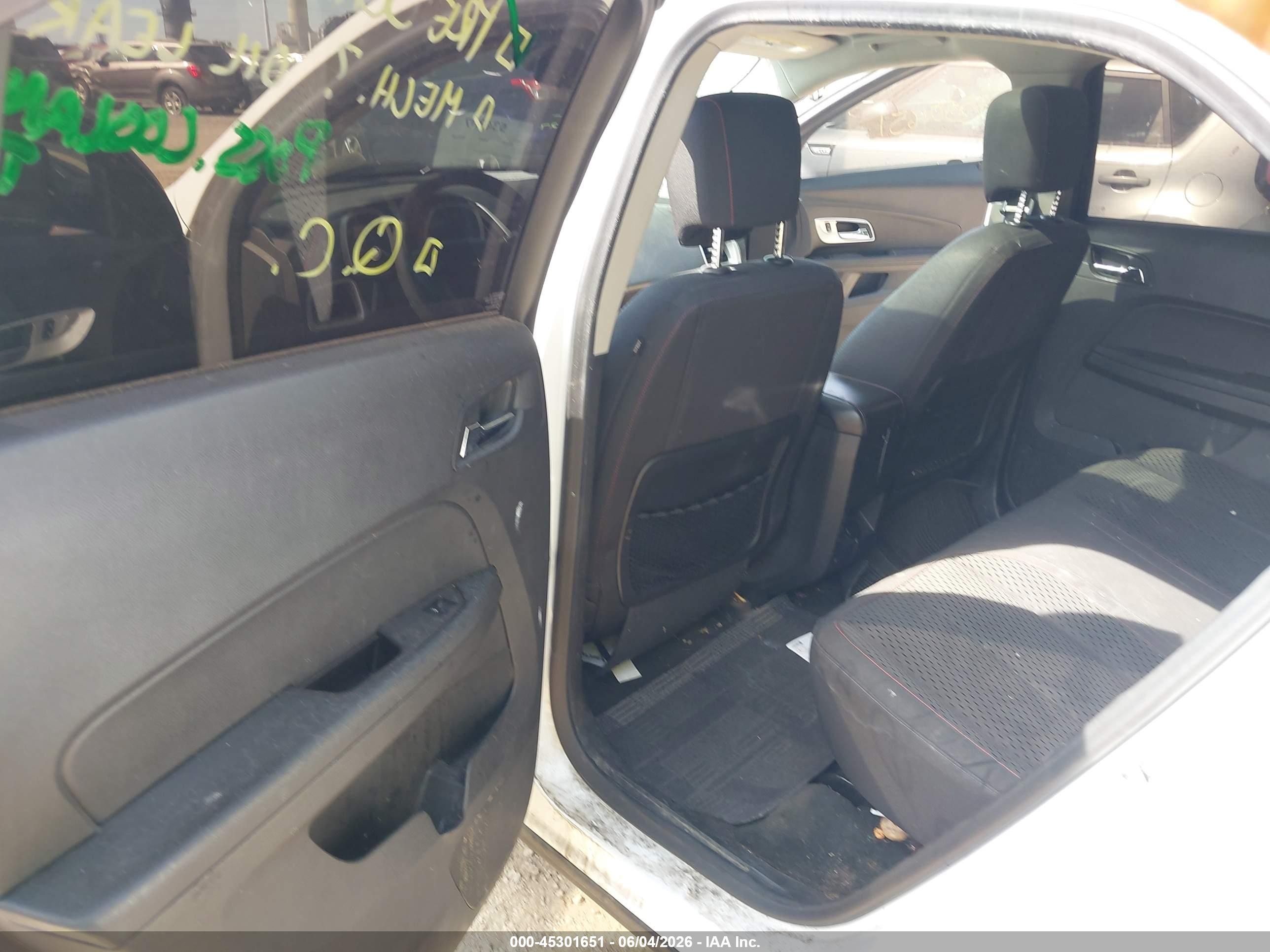 2015 Chevrolet Equinox Ls White vin: 1GNFLEEKXFZ134678