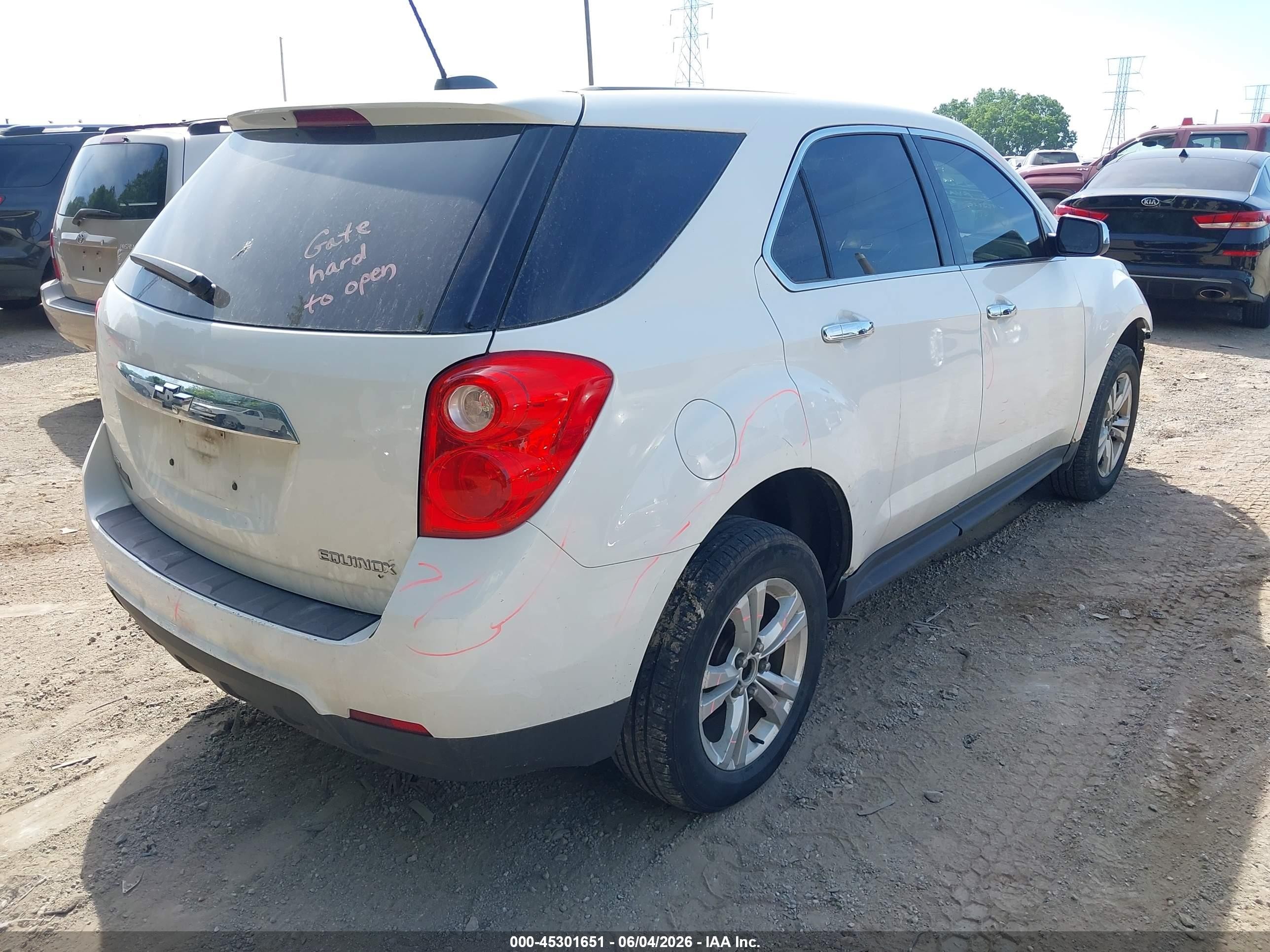 2015 Chevrolet Equinox Ls White vin: 1GNFLEEKXFZ134678