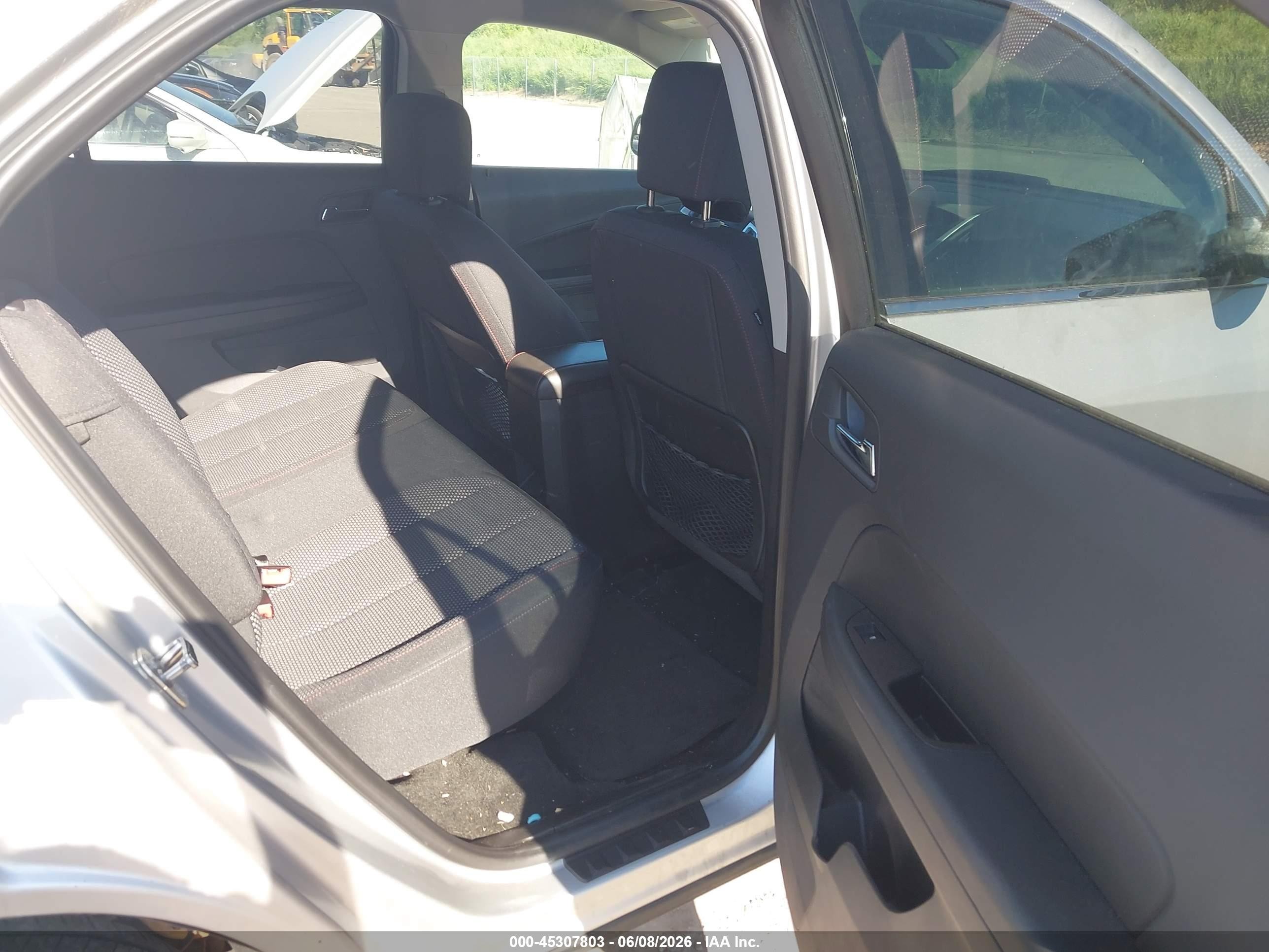 2014 Chevrolet Equinox 1lt Silver vin: 1GNFLFEK0EZ120809
