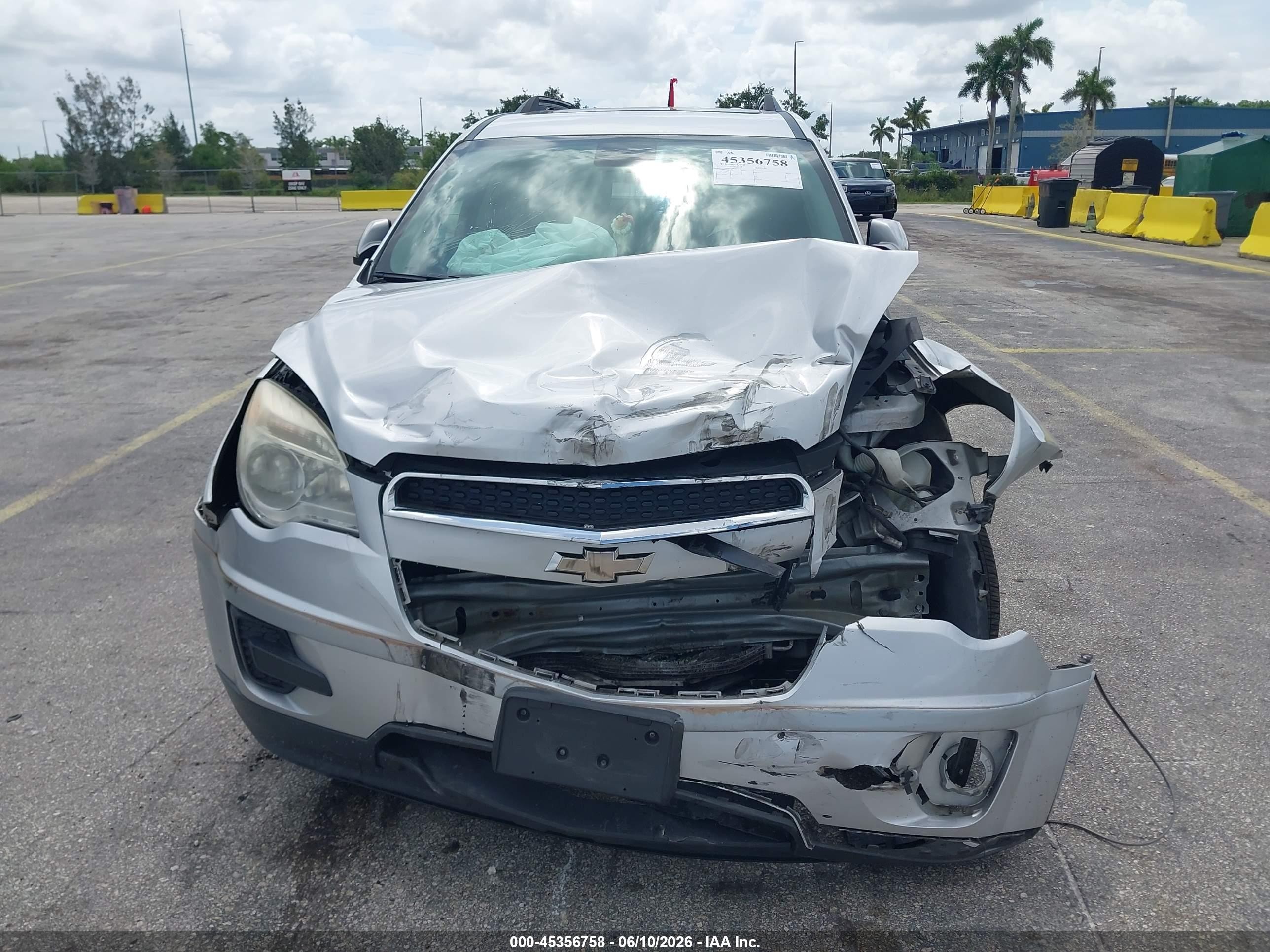 2015 Chevrolet Equinox 1lt Серебряный vin: 1GNFLFEK7FZ135275