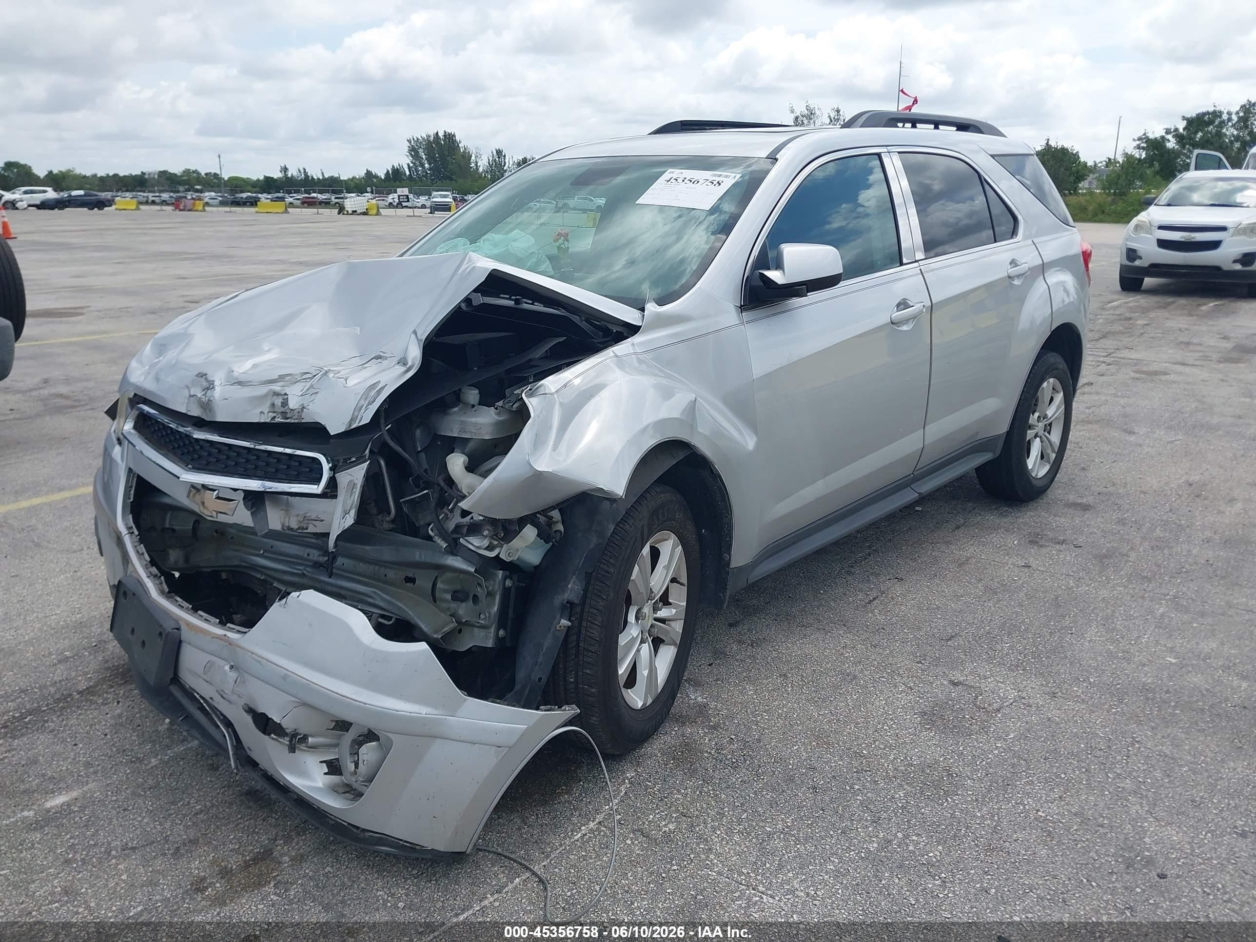 2015 Chevrolet Equinox 1lt Серебряный vin: 1GNFLFEK7FZ135275