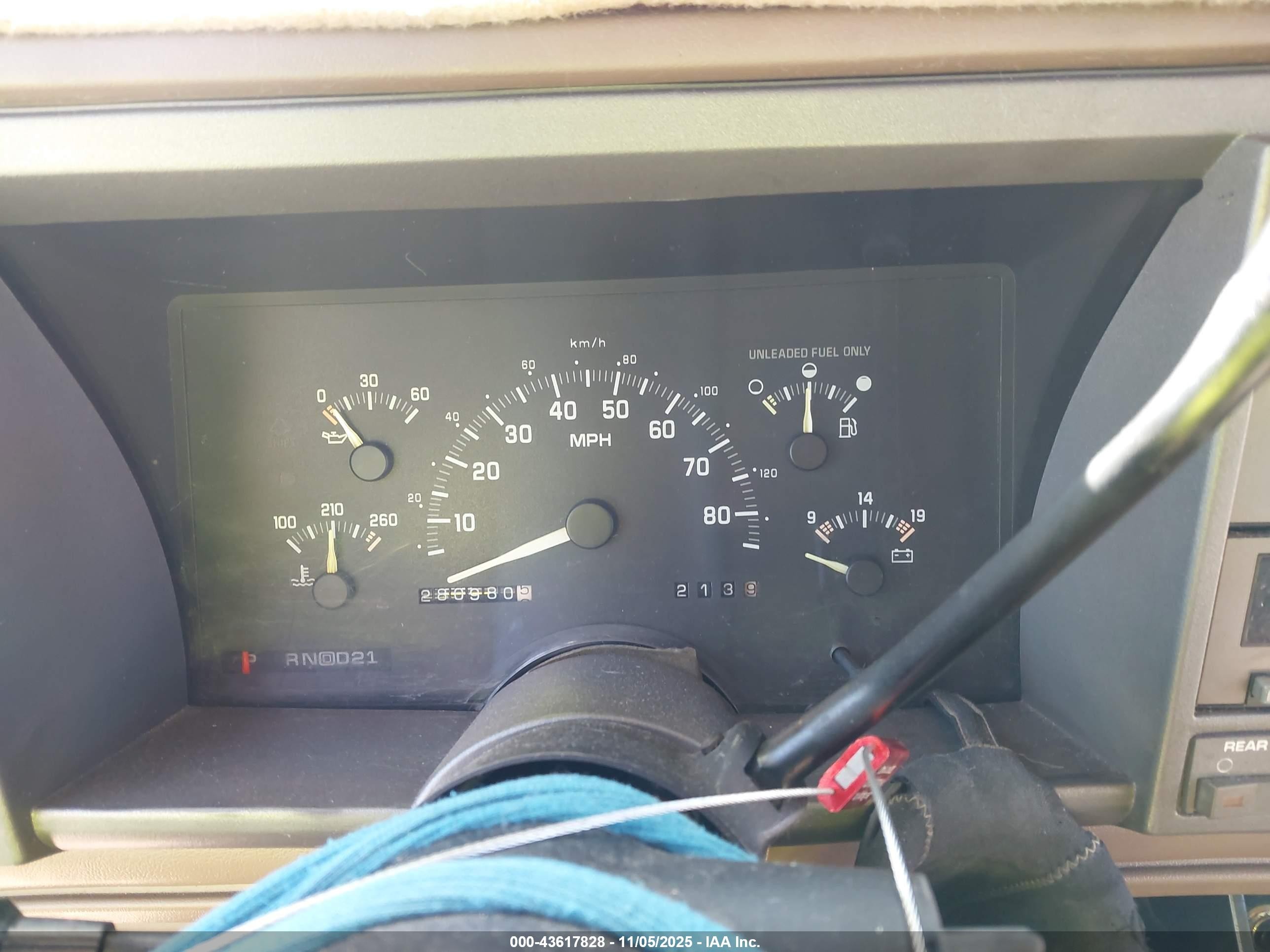 1993 Chevrolet Suburban C2500 Gold vin: 1GNGC26K5PJ358409