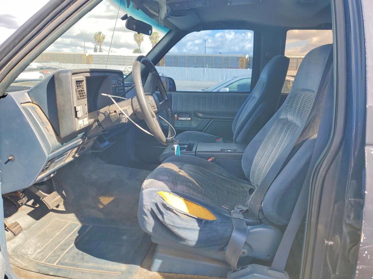 1993 Chev Suburban Синий vin: 1GNGC26K8PJ346805