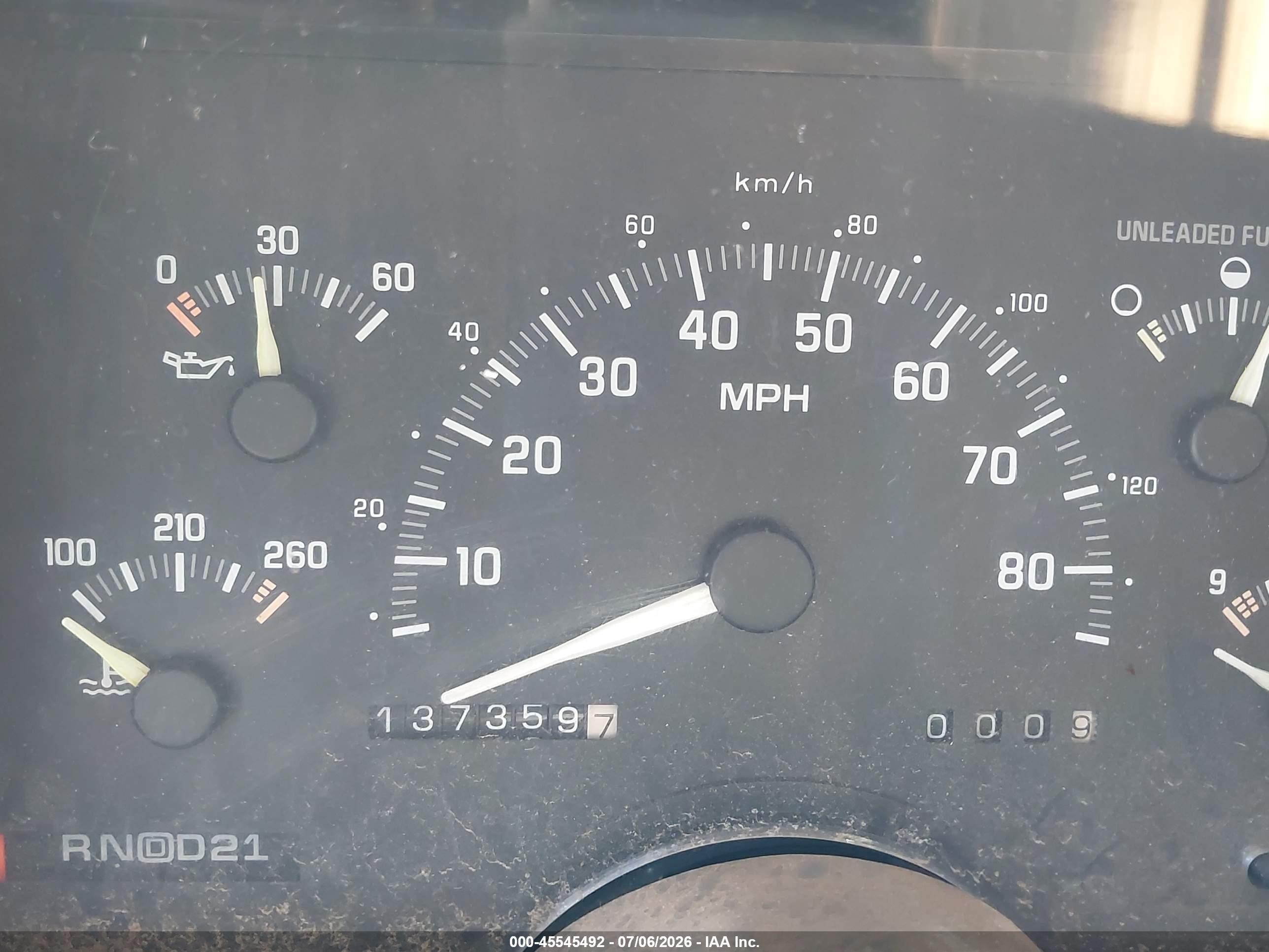 1993 Chevrolet Suburban C2500 Beige vin: 1GNGC26N8PJ301258