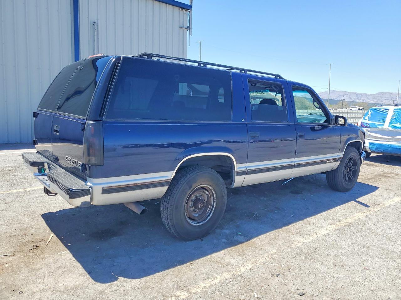1995 Chevrolet Suburban C2500 Blue vin: 1GNGC26N9SJ326176