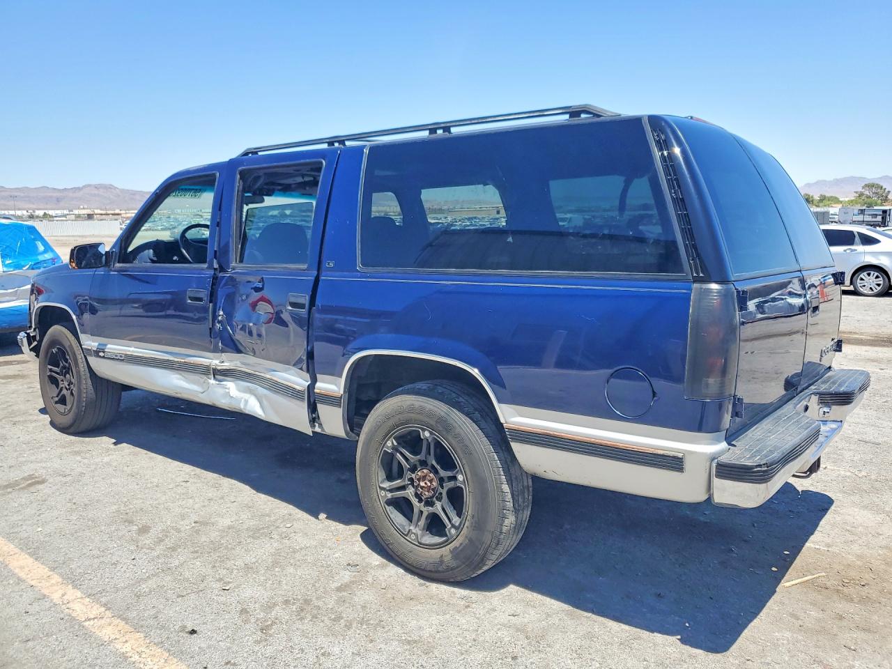 1995 Chevrolet Suburban C2500 Blue vin: 1GNGC26N9SJ326176
