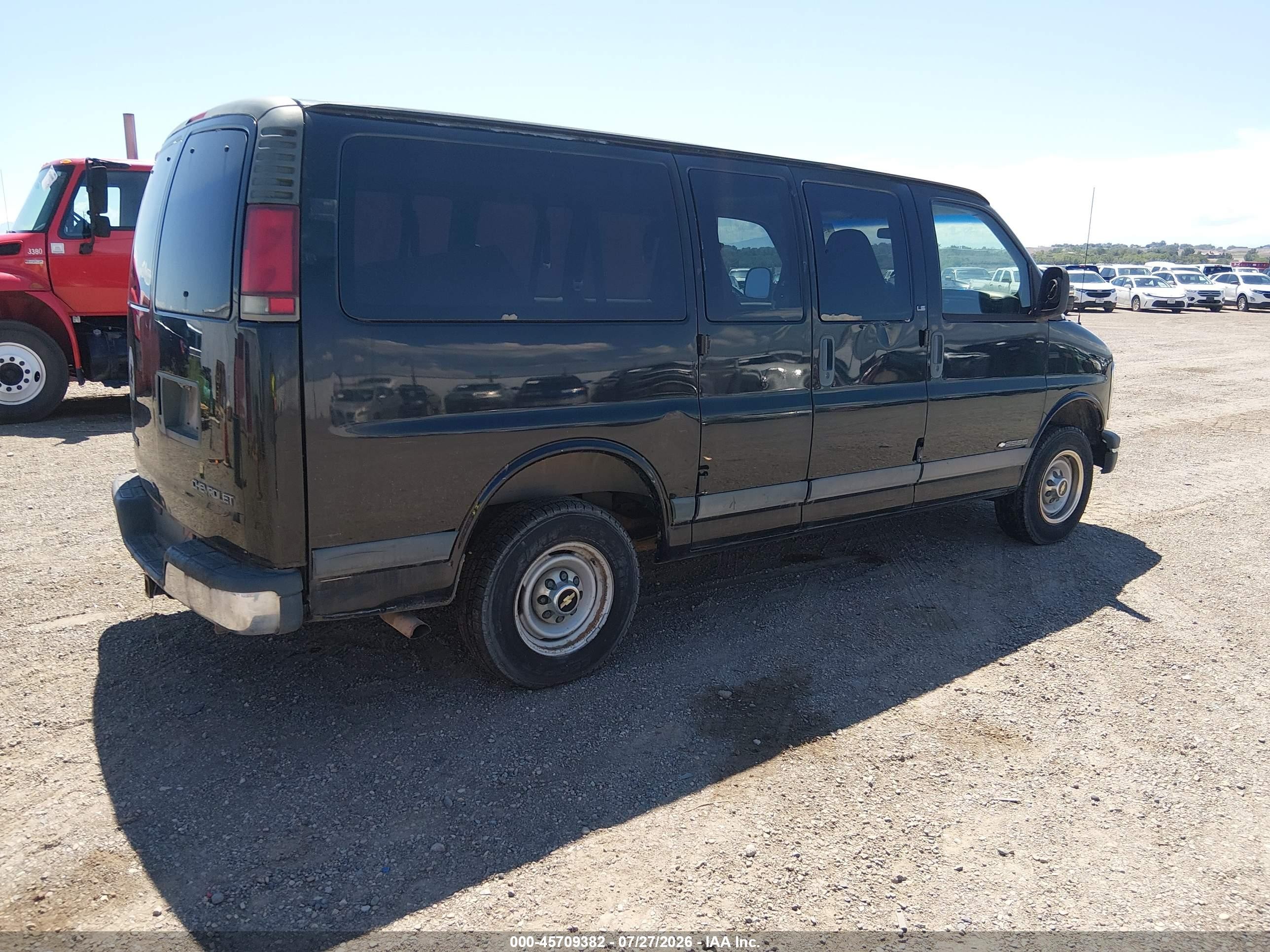 2002 Chevrolet Express Van   Black vin: 1GNGG25R221142304