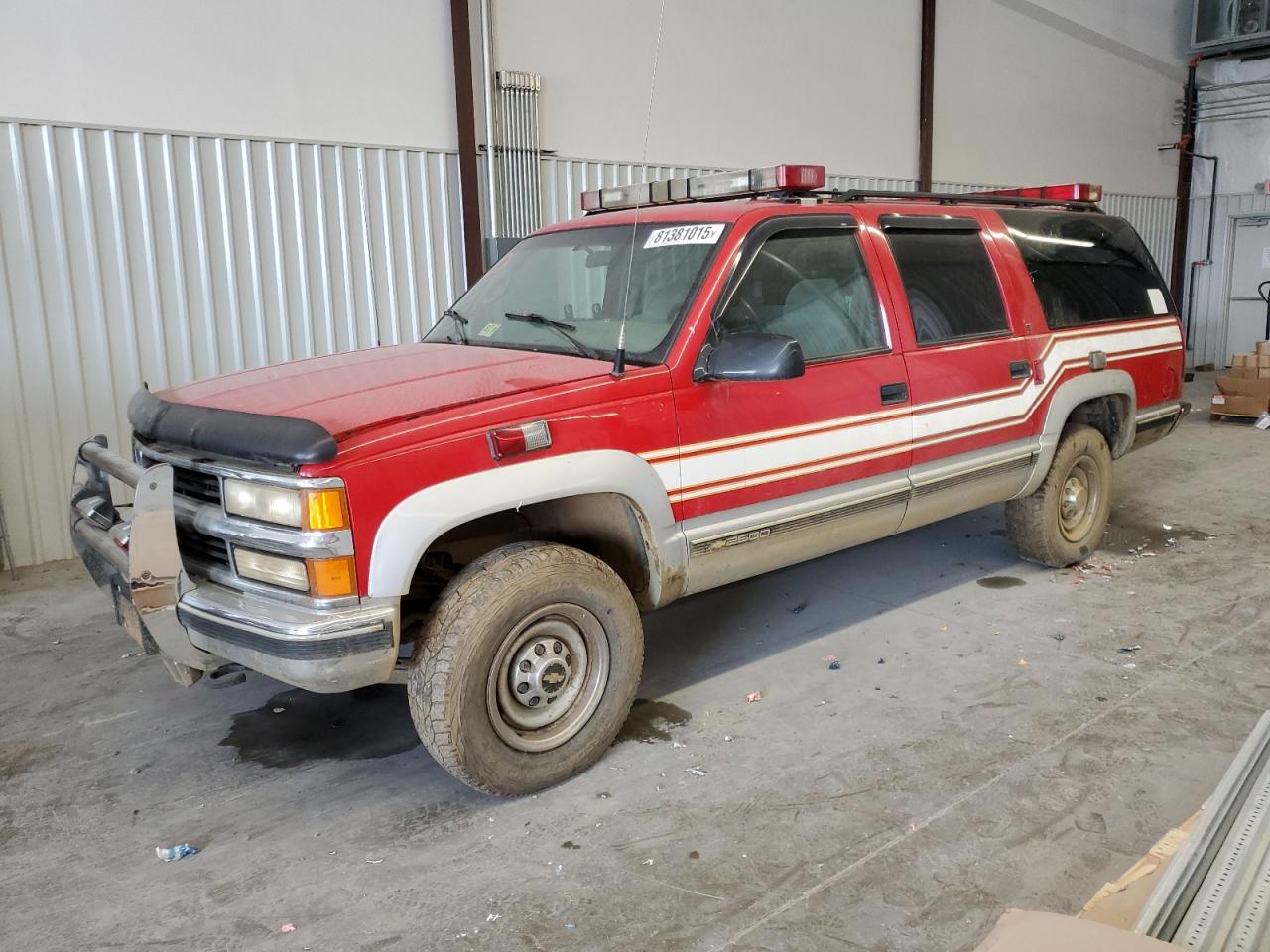 1995 Chevrolet Suburban K2500 Red vin: 1GNGK26K4SJ337384