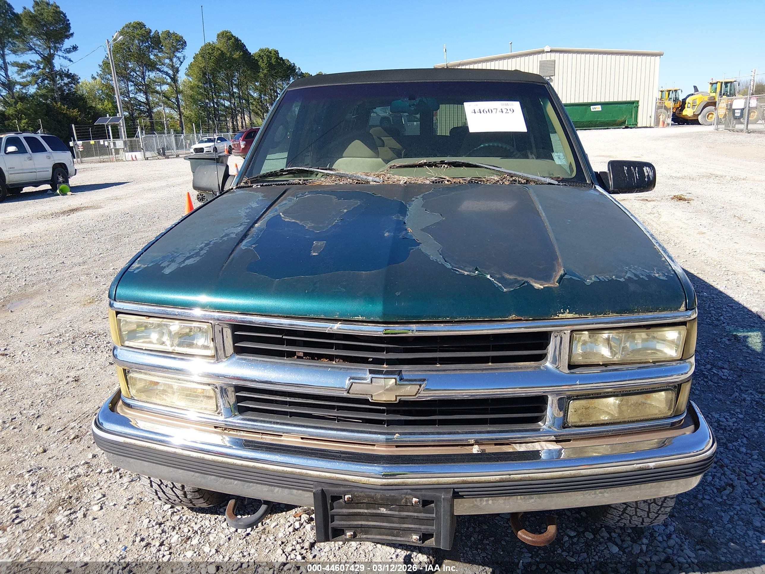 1995 Chevrolet Suburban K2500 Green vin: 1GNGK26K4SJ390814