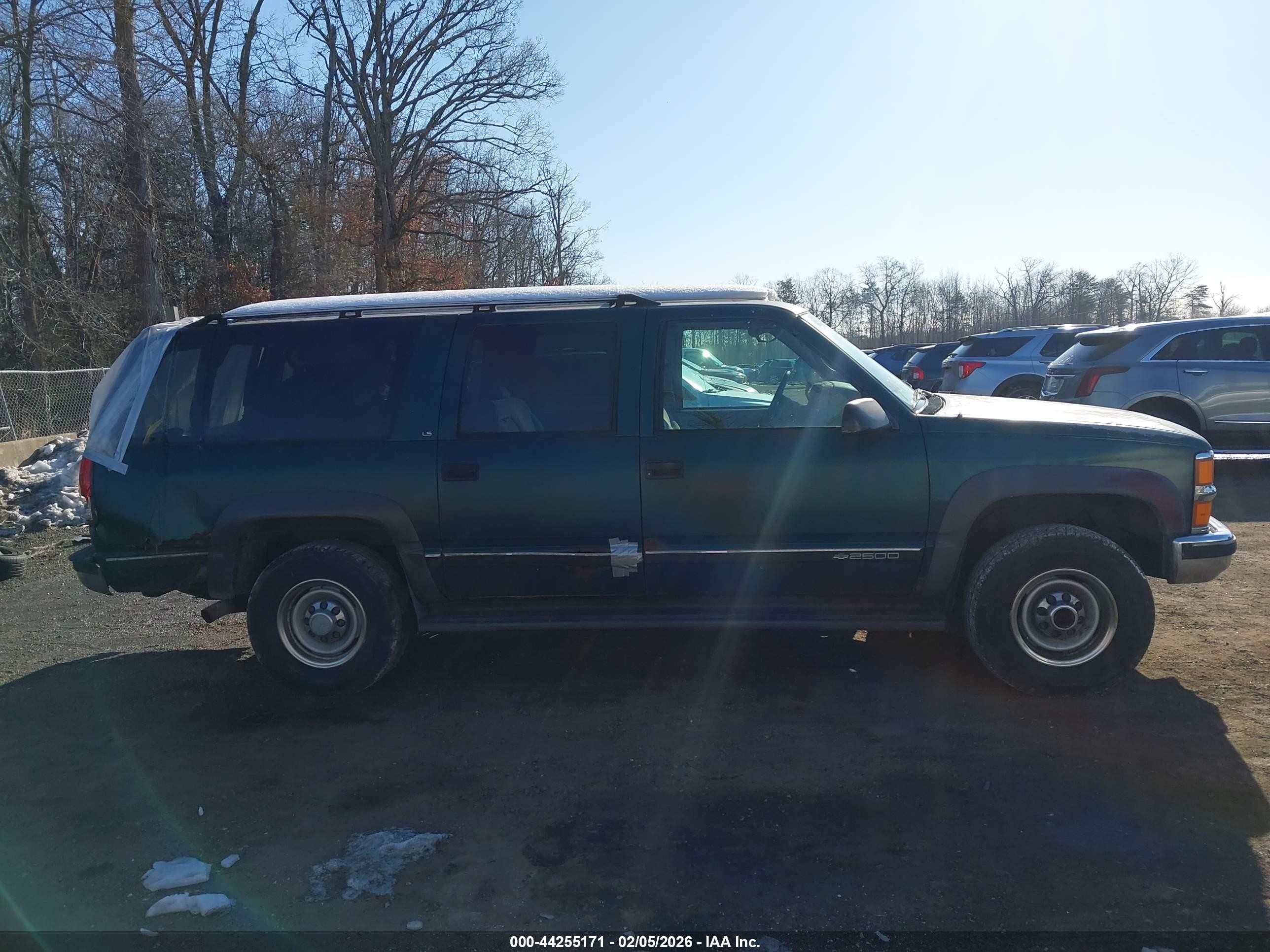 1995 Chevrolet Suburban K2500 Зеленый vin: 1GNGK26K7SJ323768