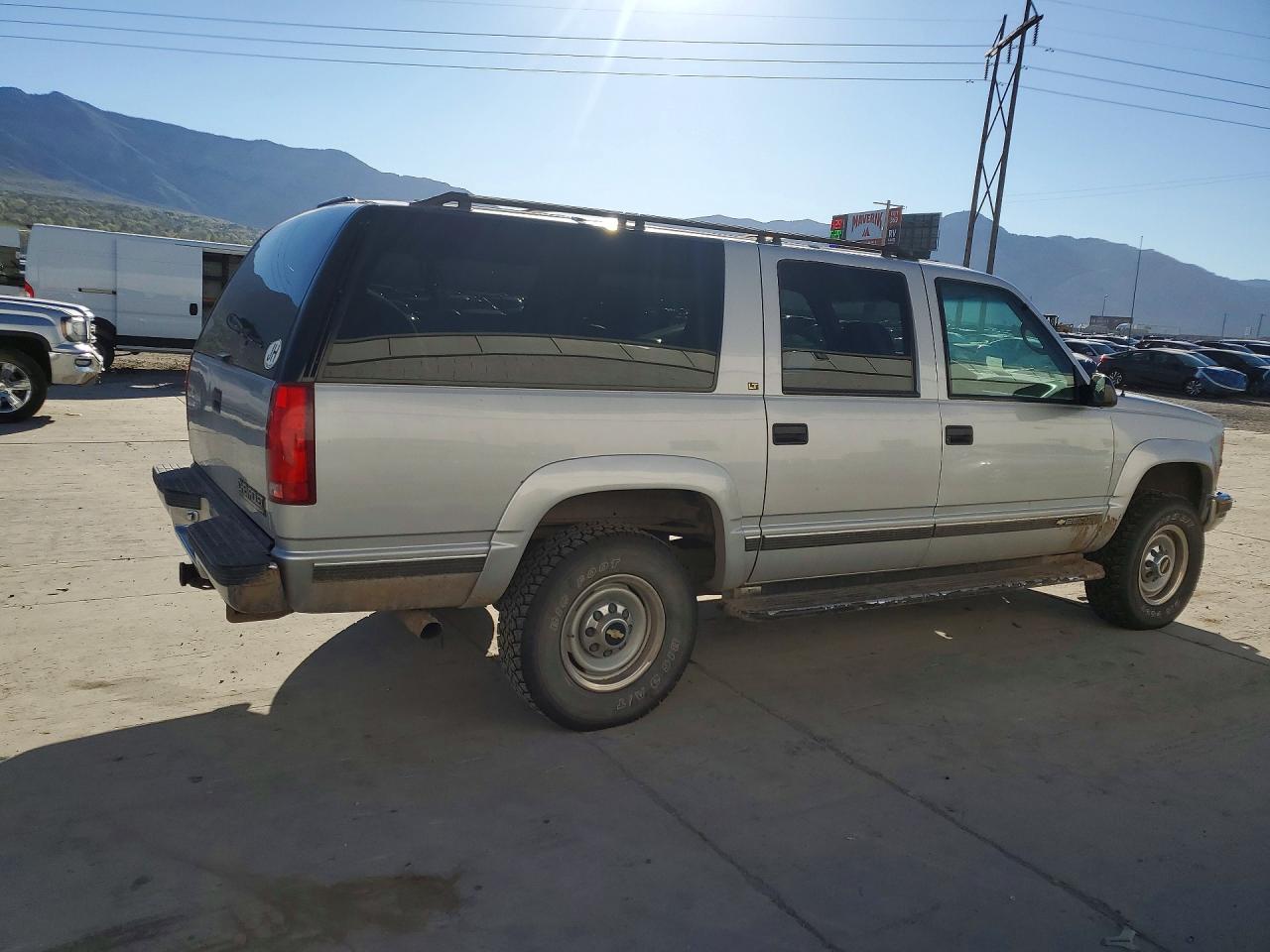 1995 Chevrolet Suburban K2500 Gray vin: 1GNGK26N2SJ337734