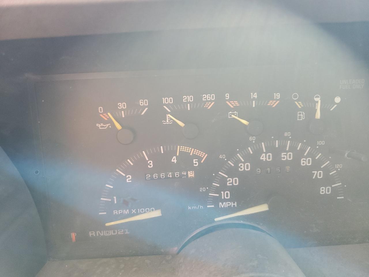 1992 Chevrolet Suburban K2500 Burgundy vin: 1GNGK26N3NJ338007